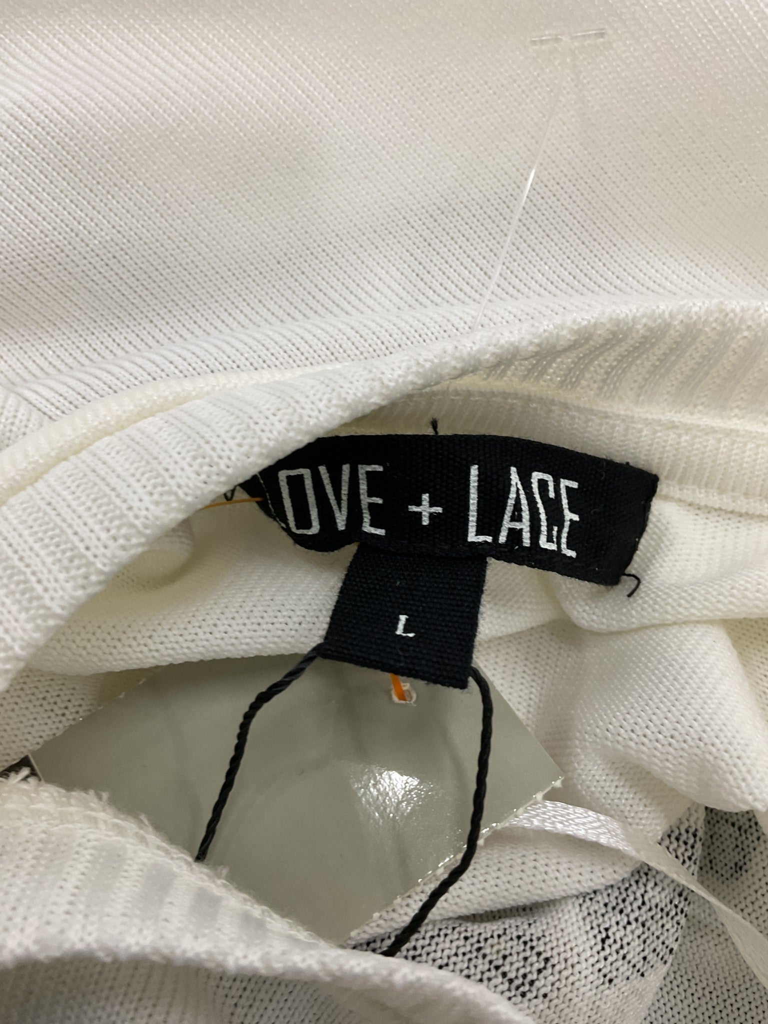 Blusa L(Love + Lace)