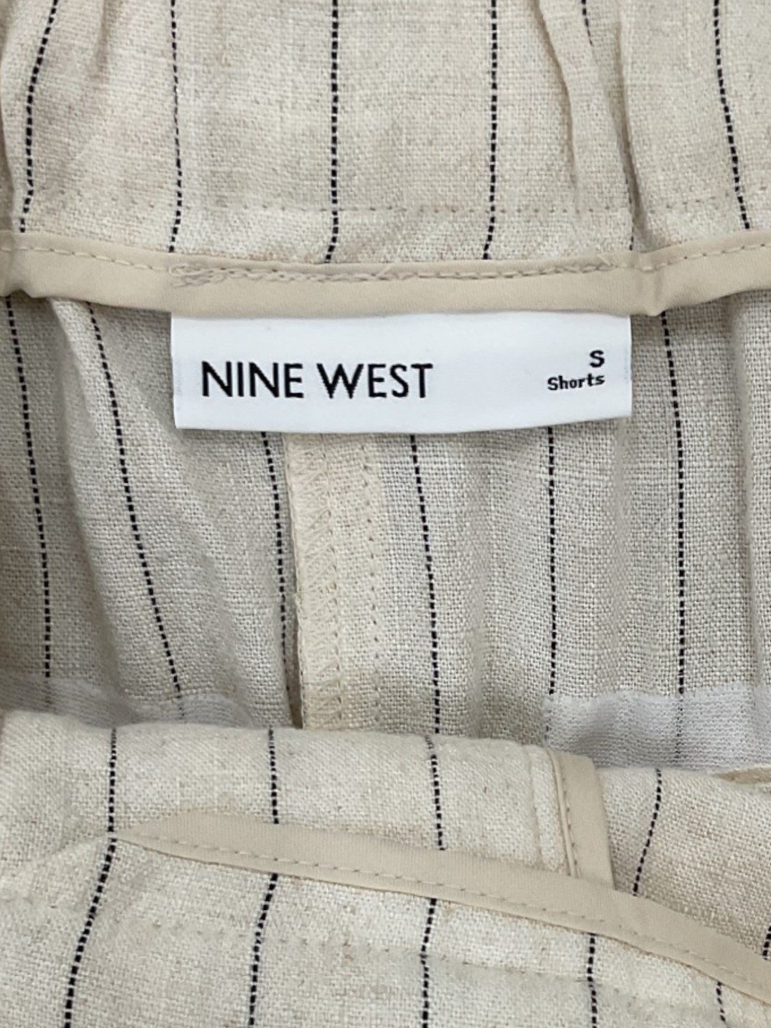 Short S (Nine West)