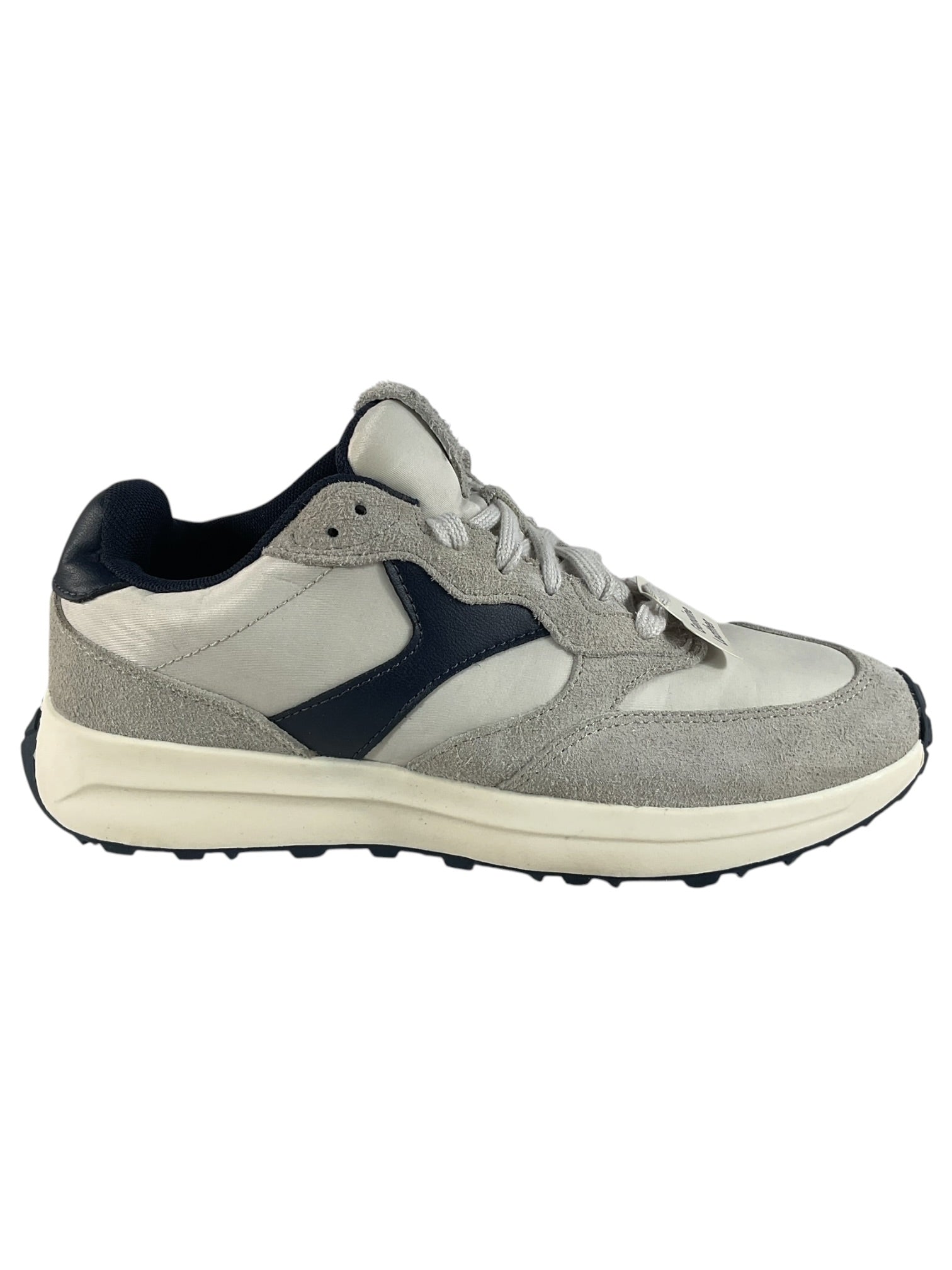 Tenis 7.5 (NOBO)