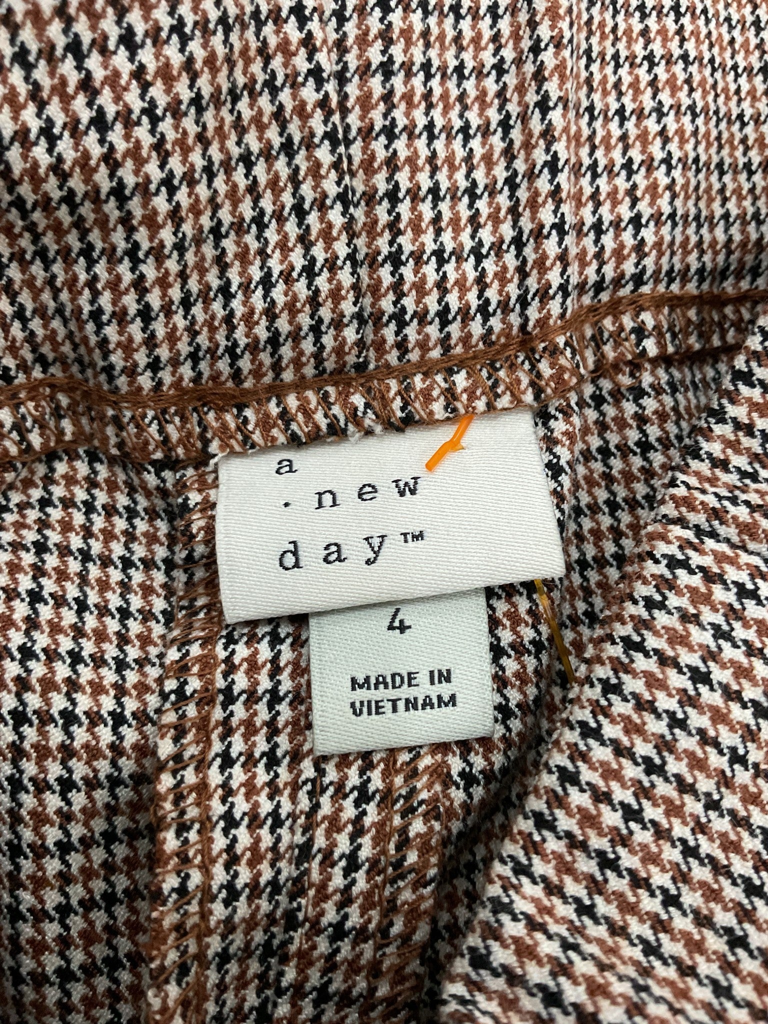 Pantalon 4 (A New Day)