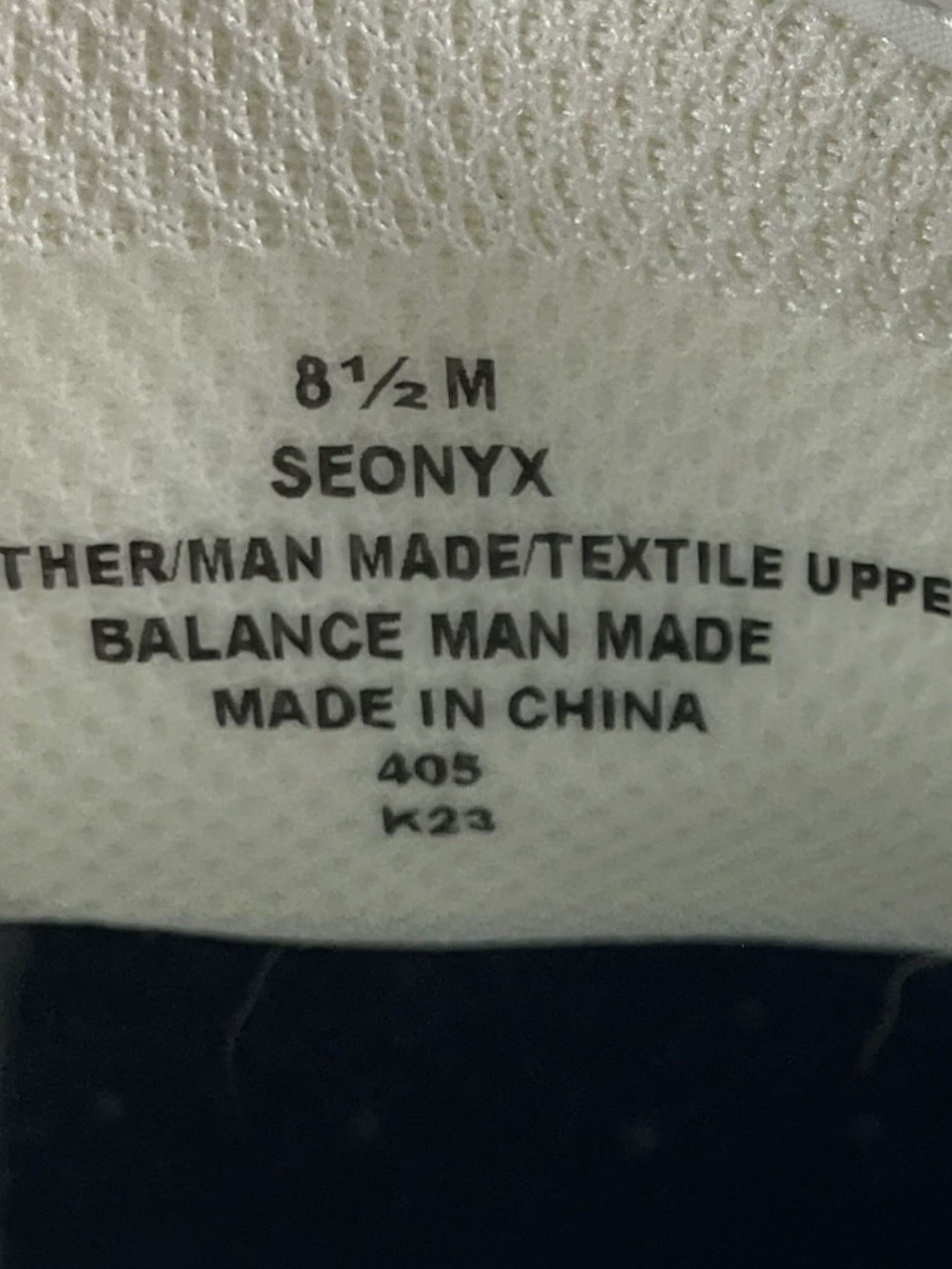 Tenis 8.5