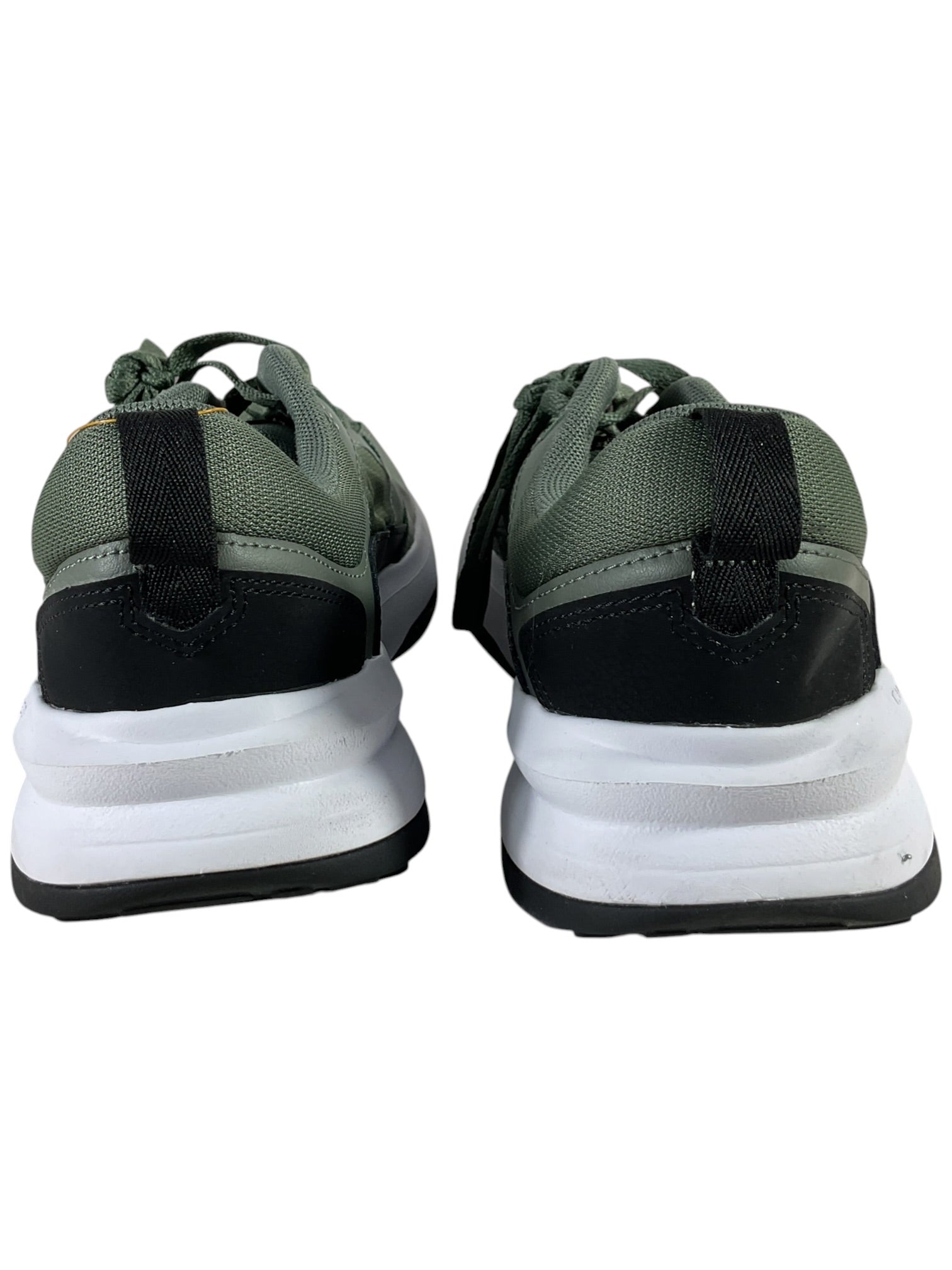 Tenis 9.5 (UNDER ARMOUR)