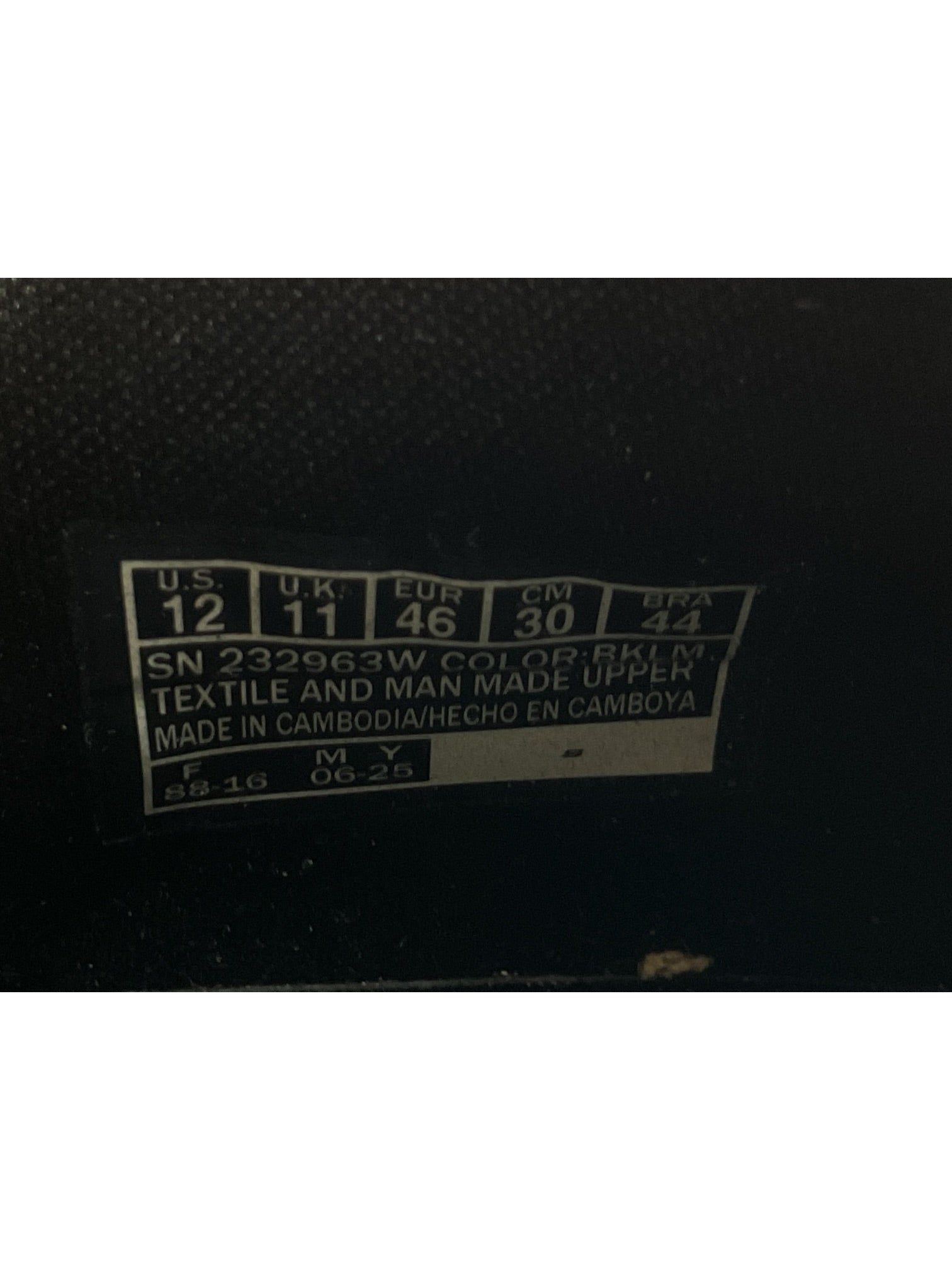 Tenis 12 (Skechers)