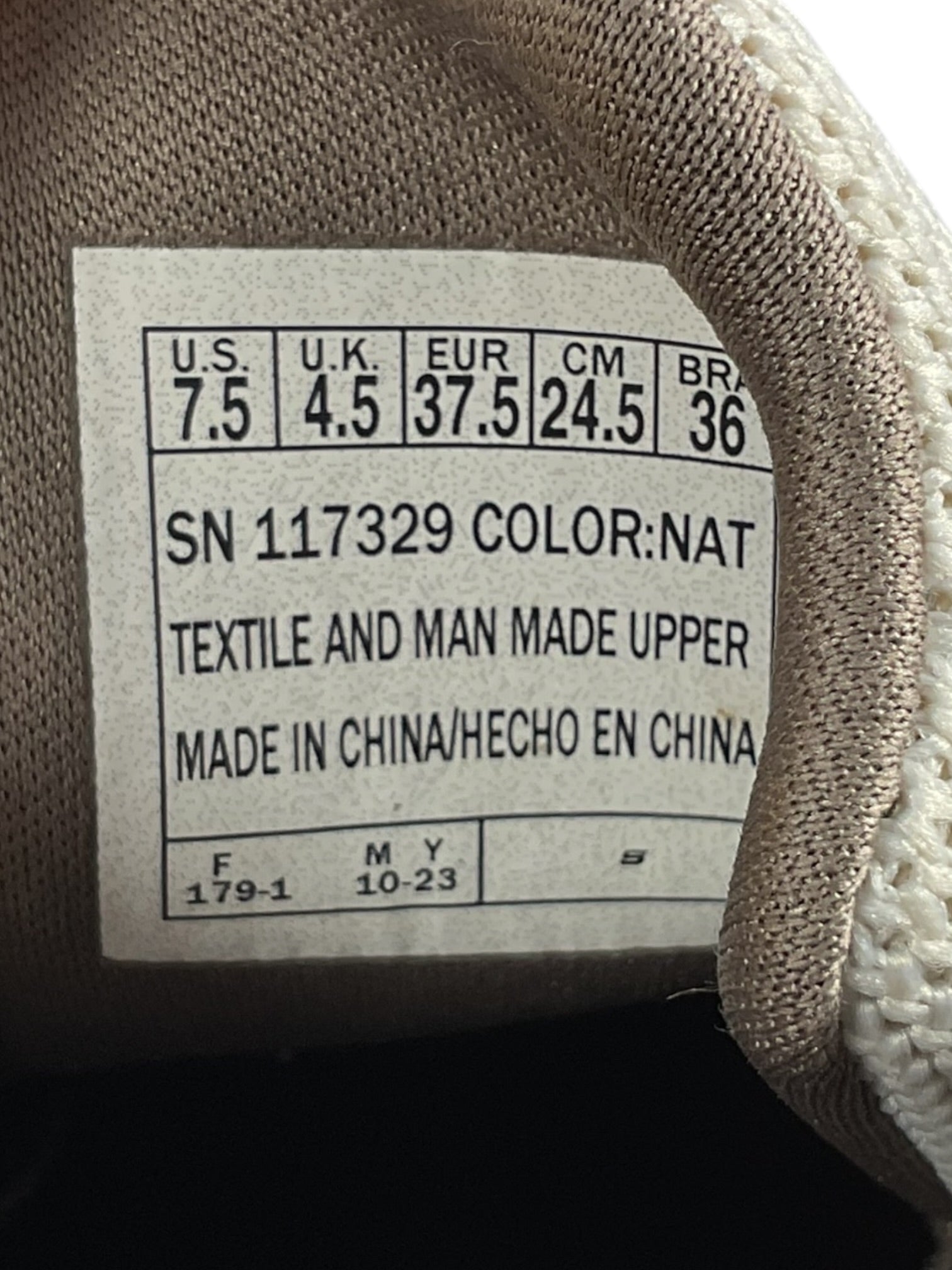 Tenis 7.5 (Skechers)