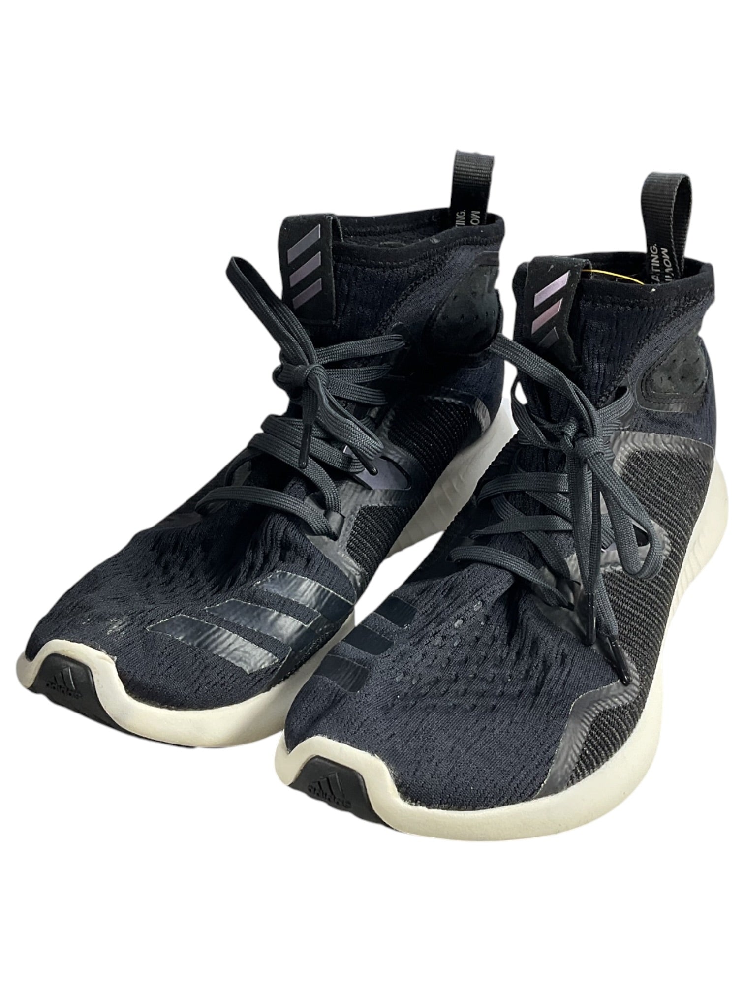 Tenis 8.5