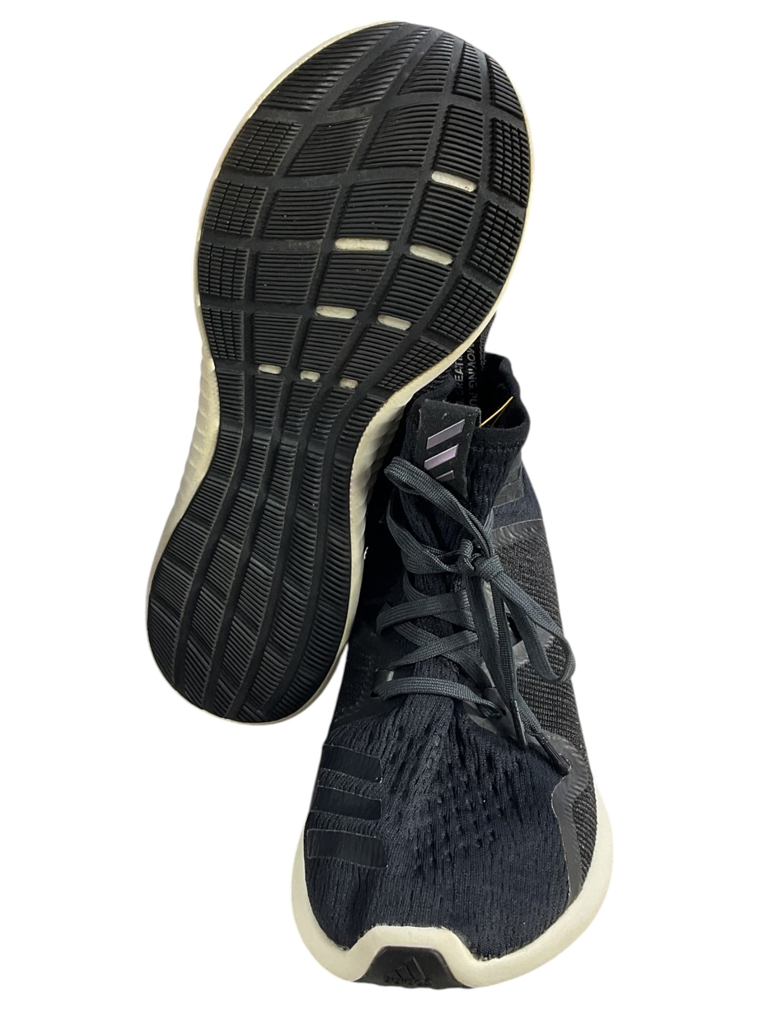 Tenis 8.5