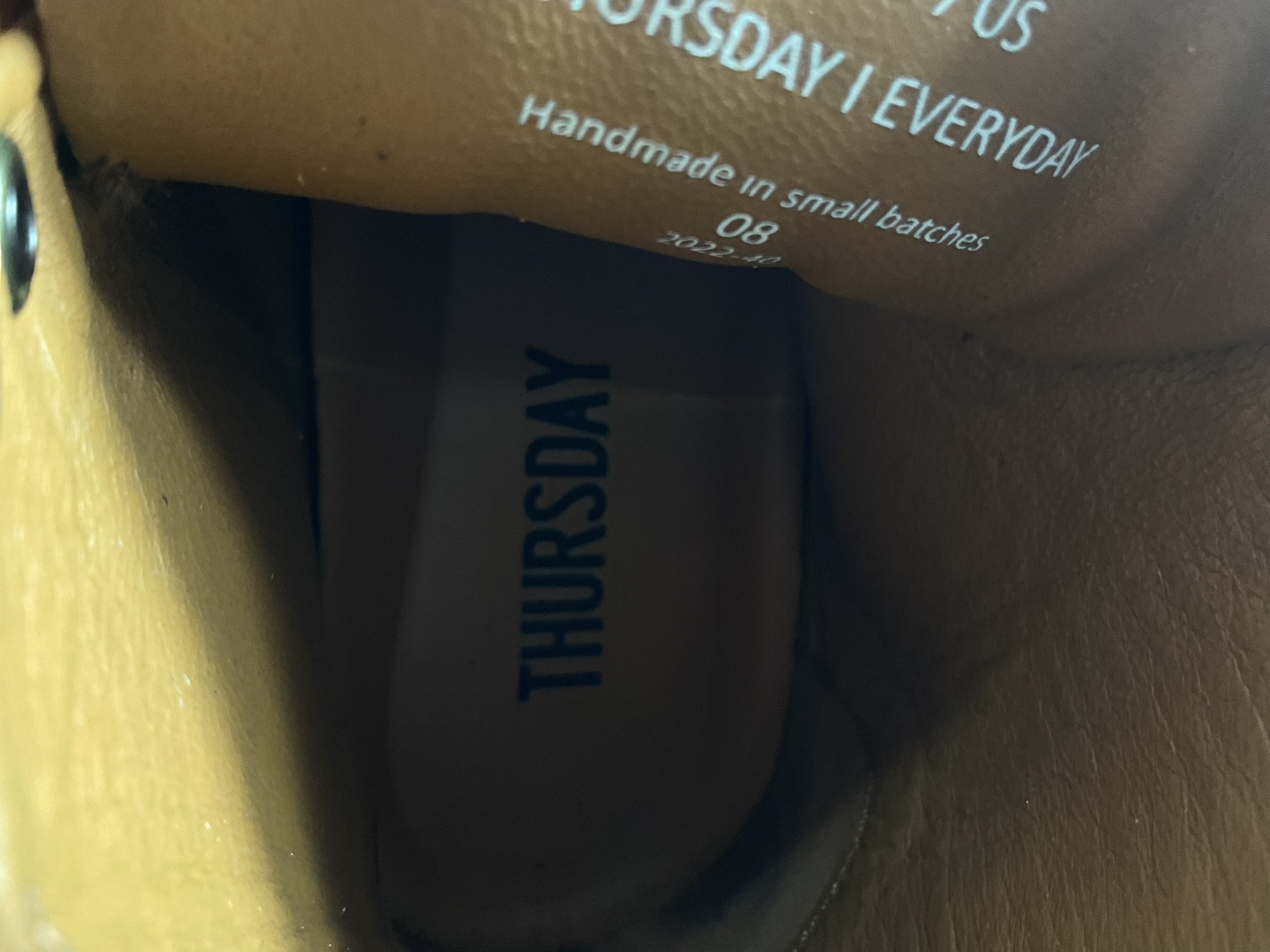 Zapato 8 (THURSDAY)