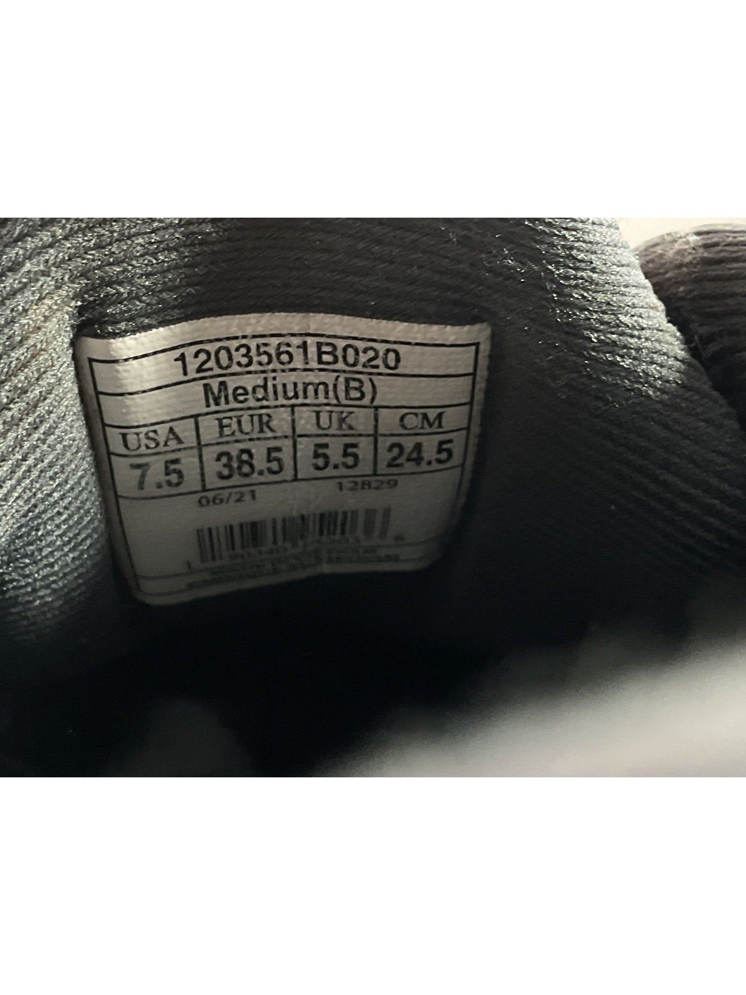 Tenis 7.5 (Brooks)