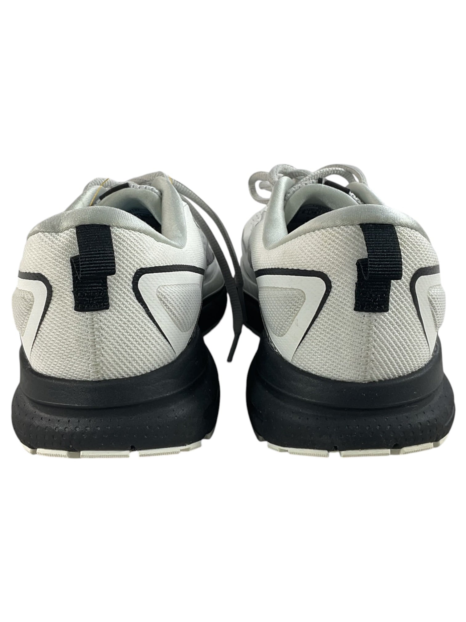 Tenis 8 (Brooks)