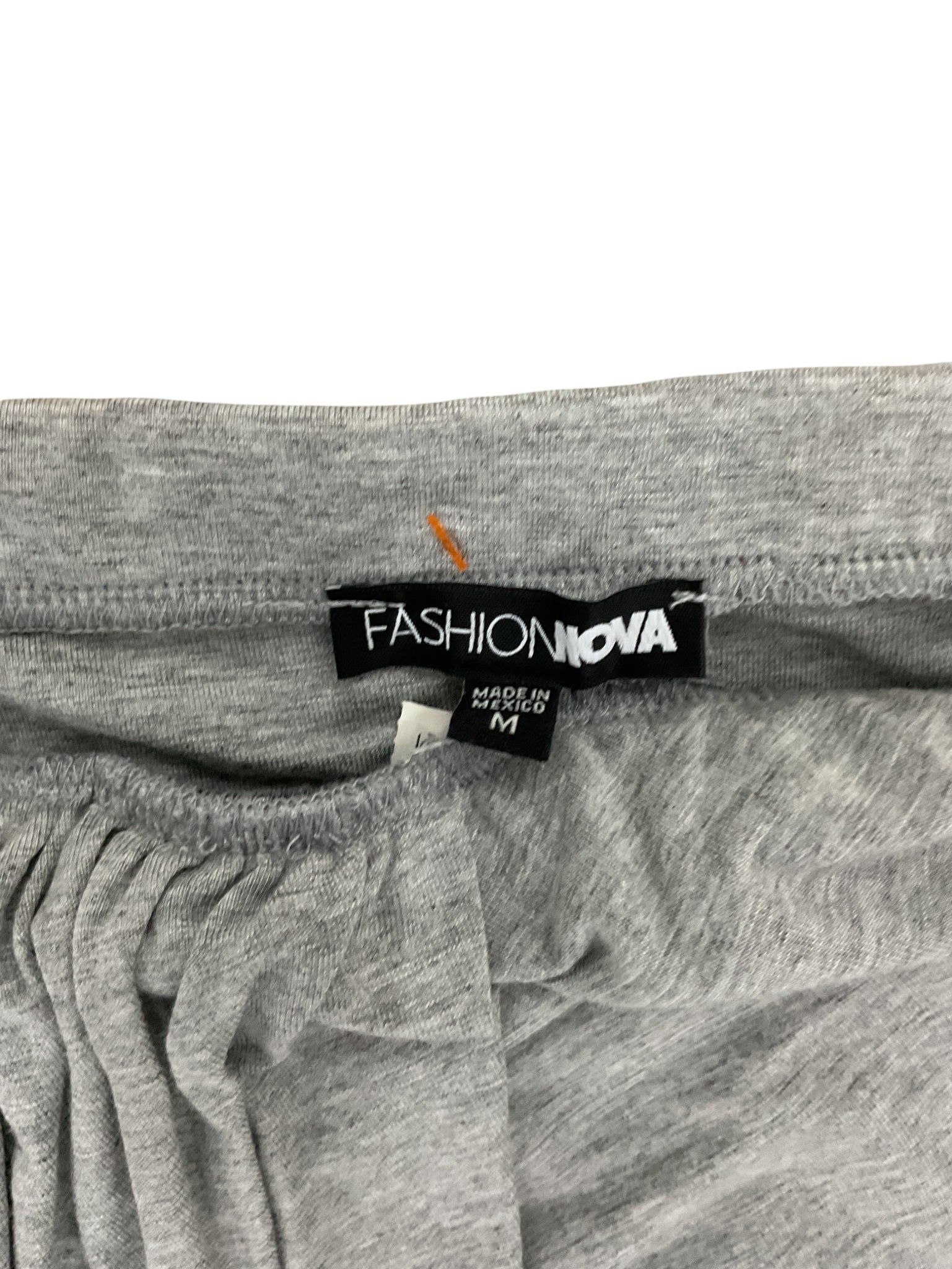 Falda M (Fashion Nova)
