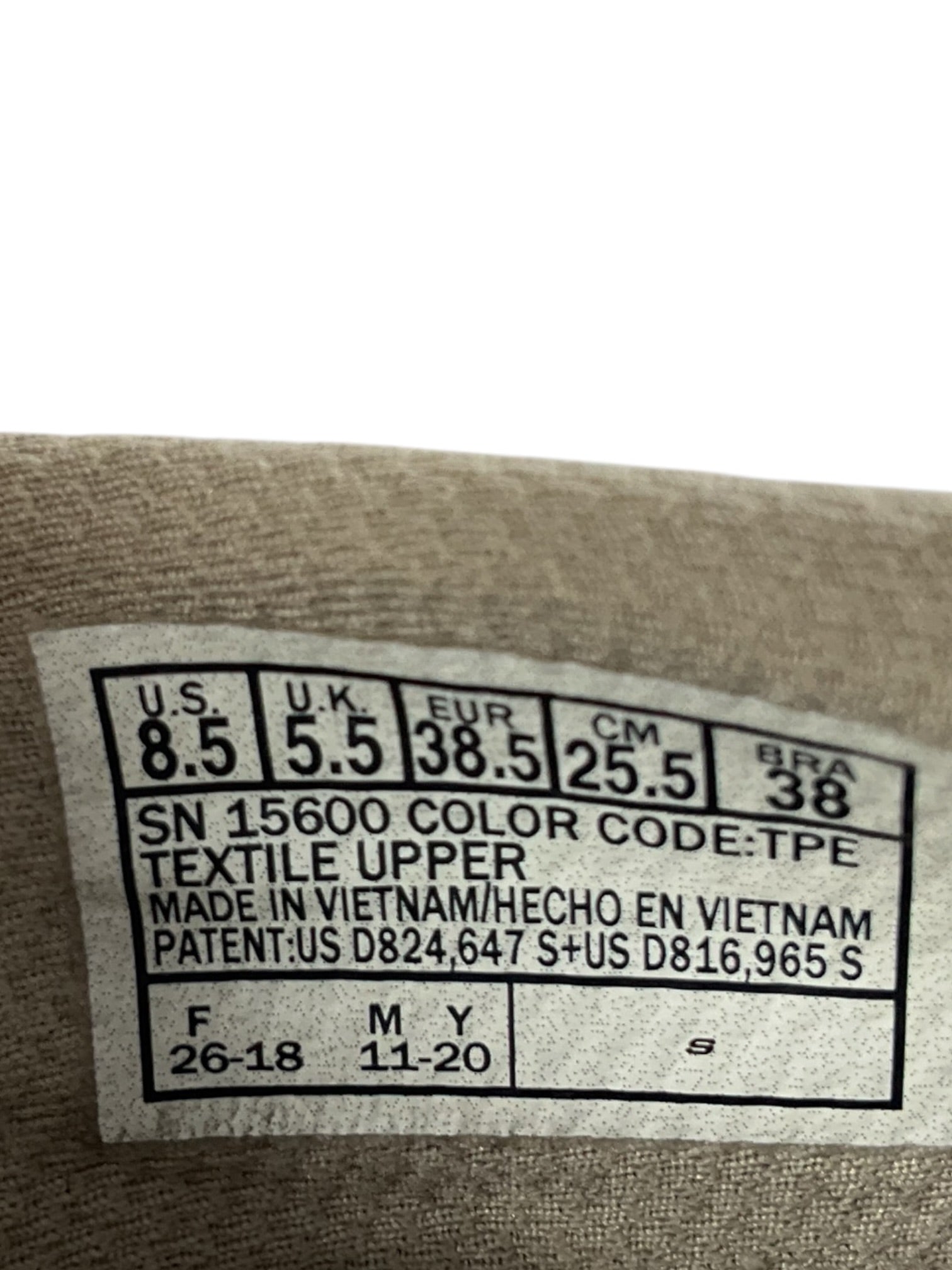 Tenis 8.5 (Skechers)