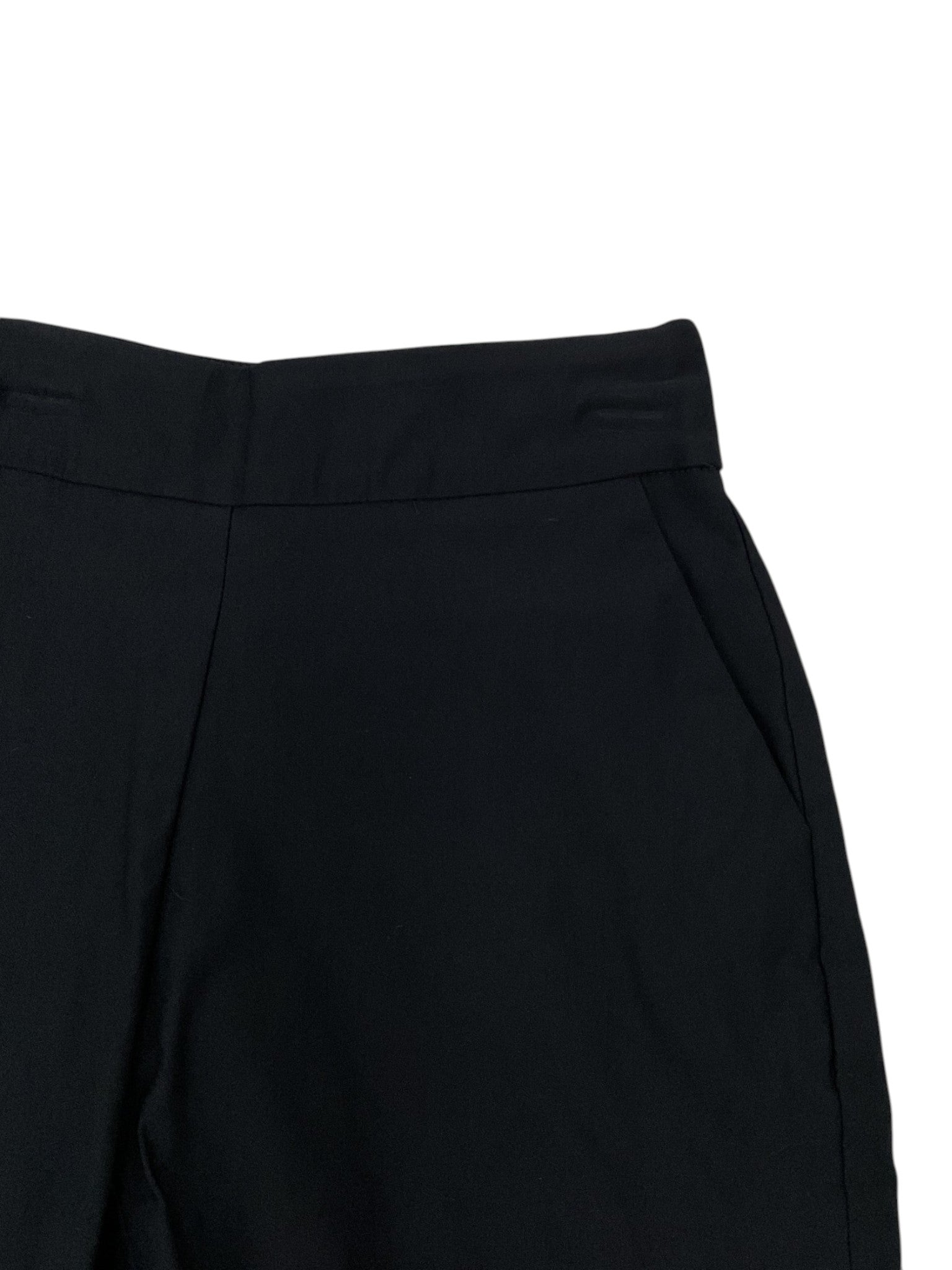 Short 2 (Crown & Ivy)