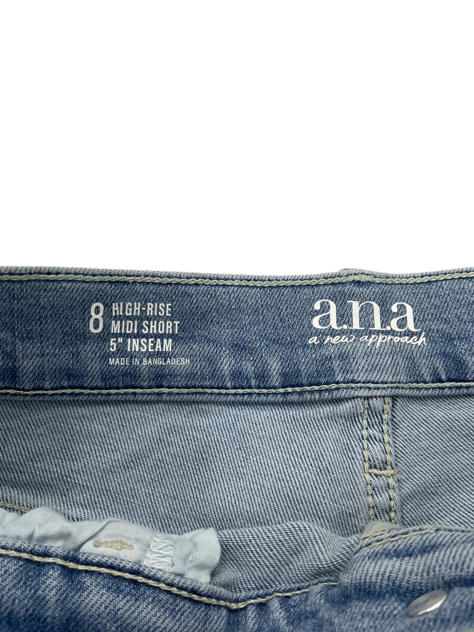 Short 8 (A.n.a)