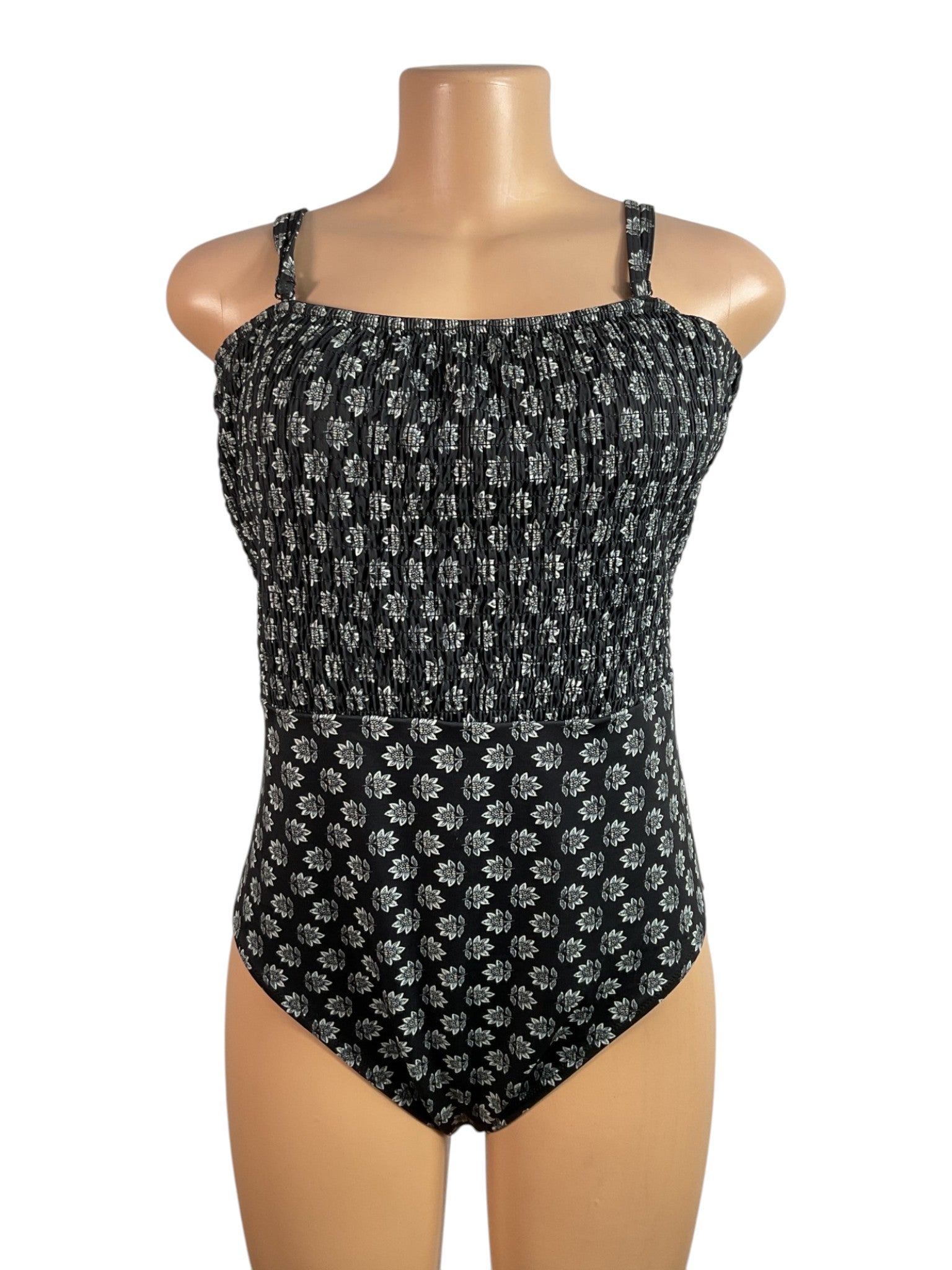 Traje de Baño XL (Old Navy)