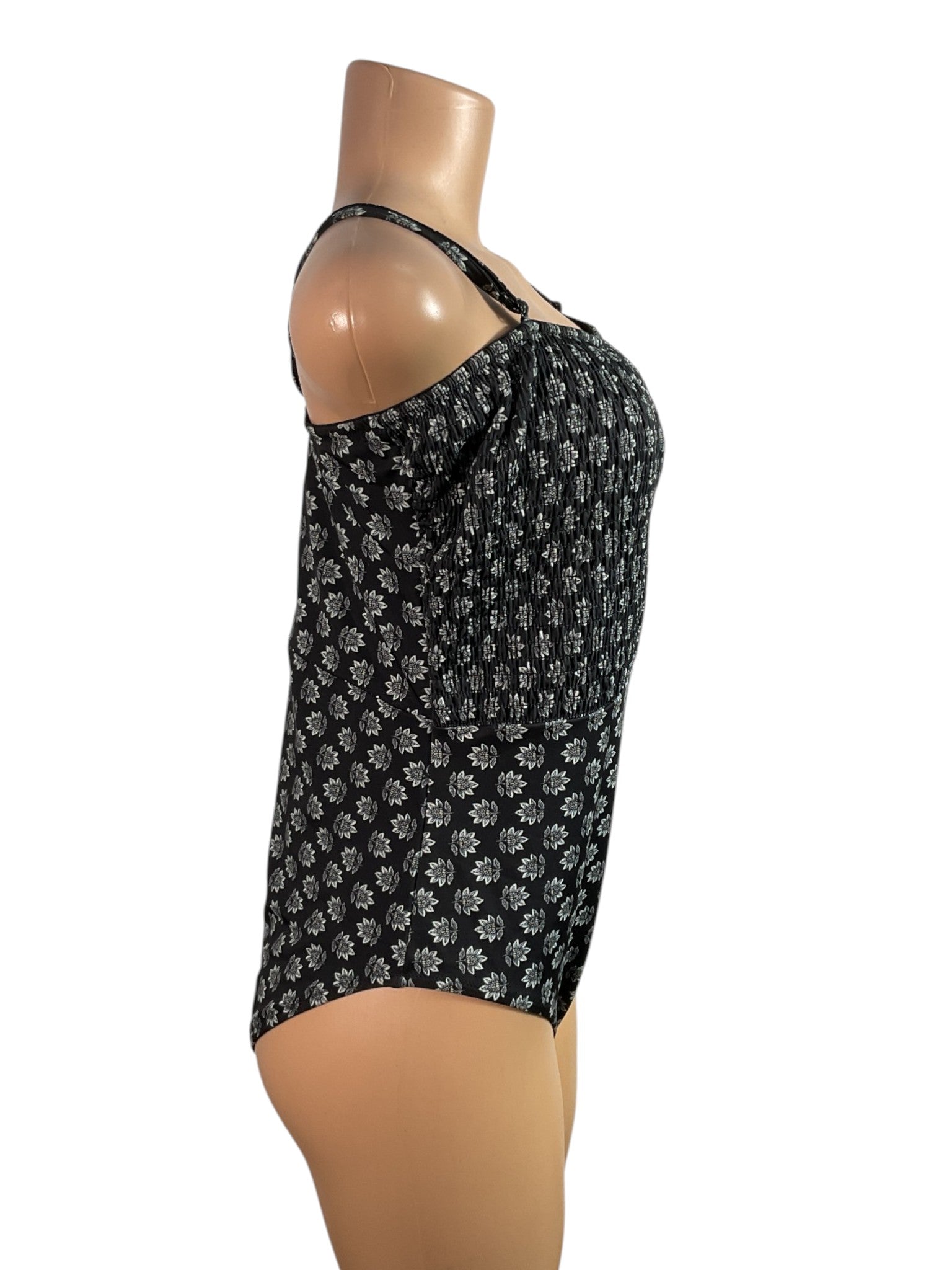 Traje de Baño XL (Old Navy)