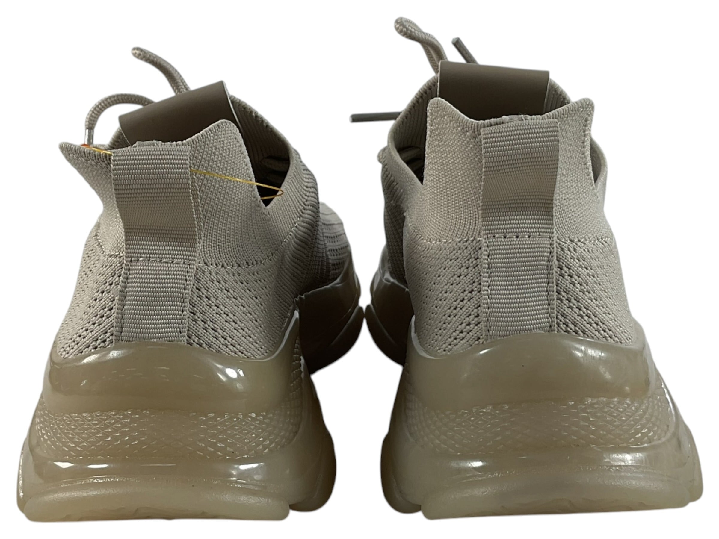 Tenis 8.5