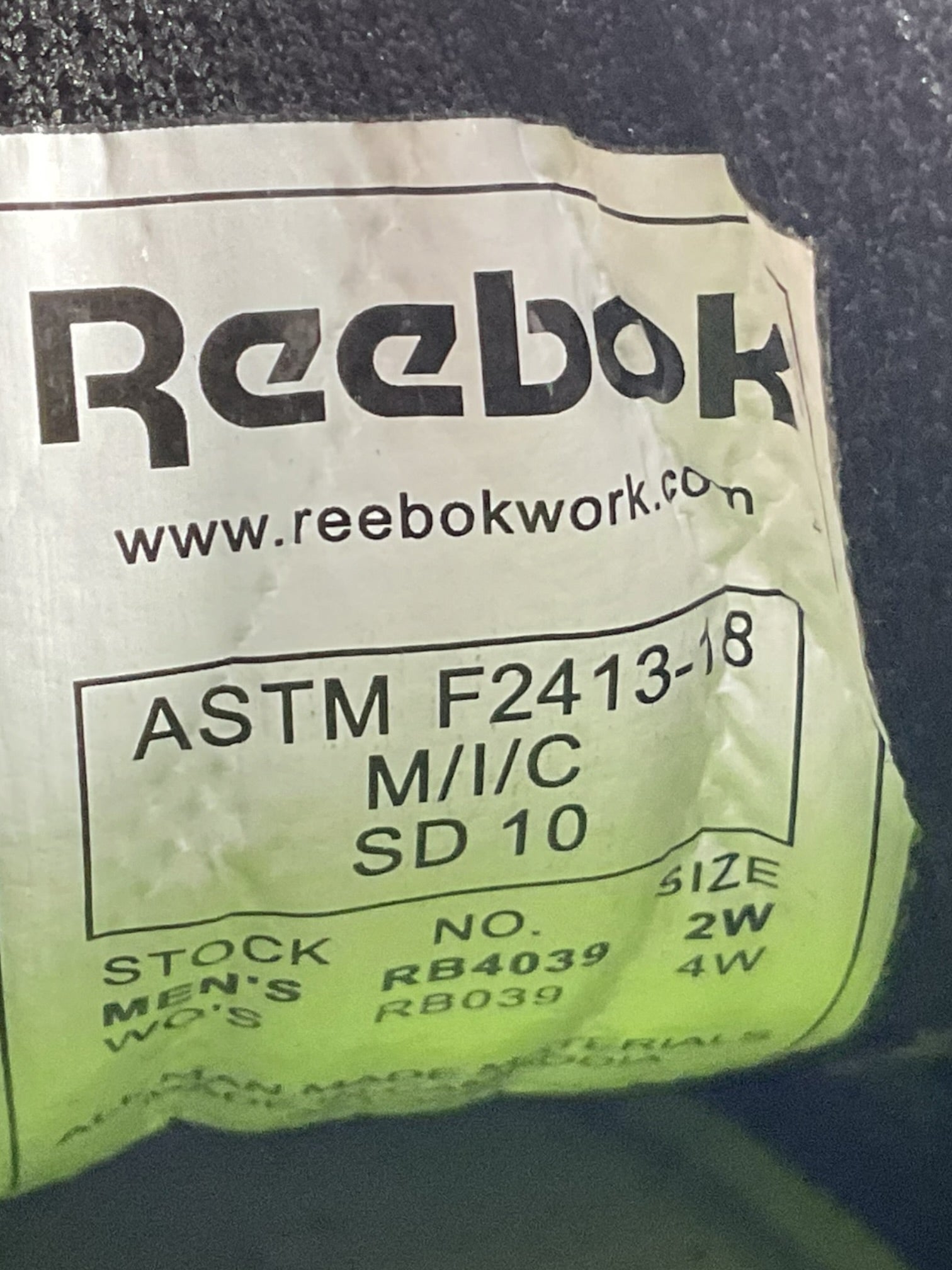 Tenis niño 2 (REEBOK)