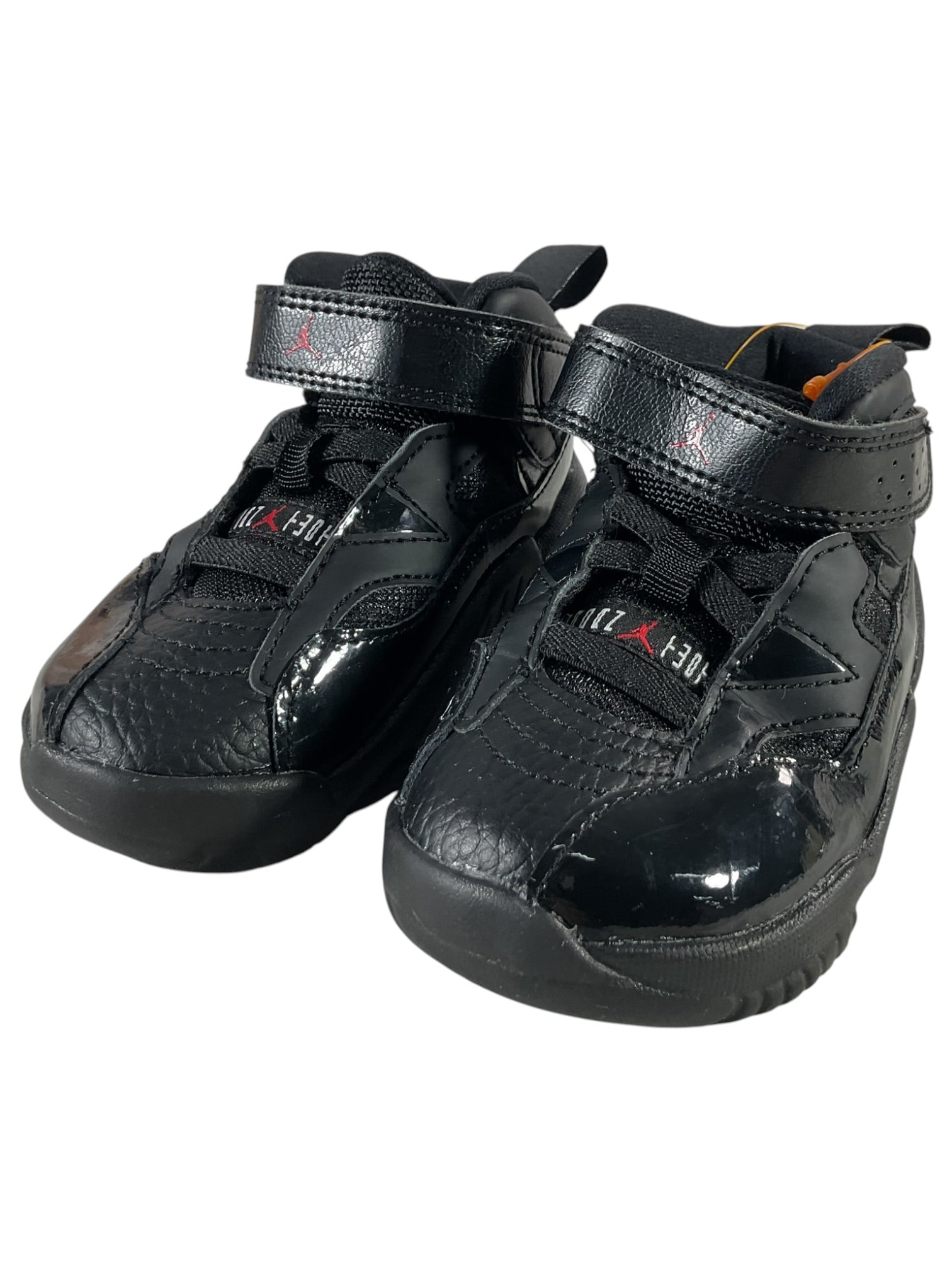 Tenis niño 5C (JORDAN)