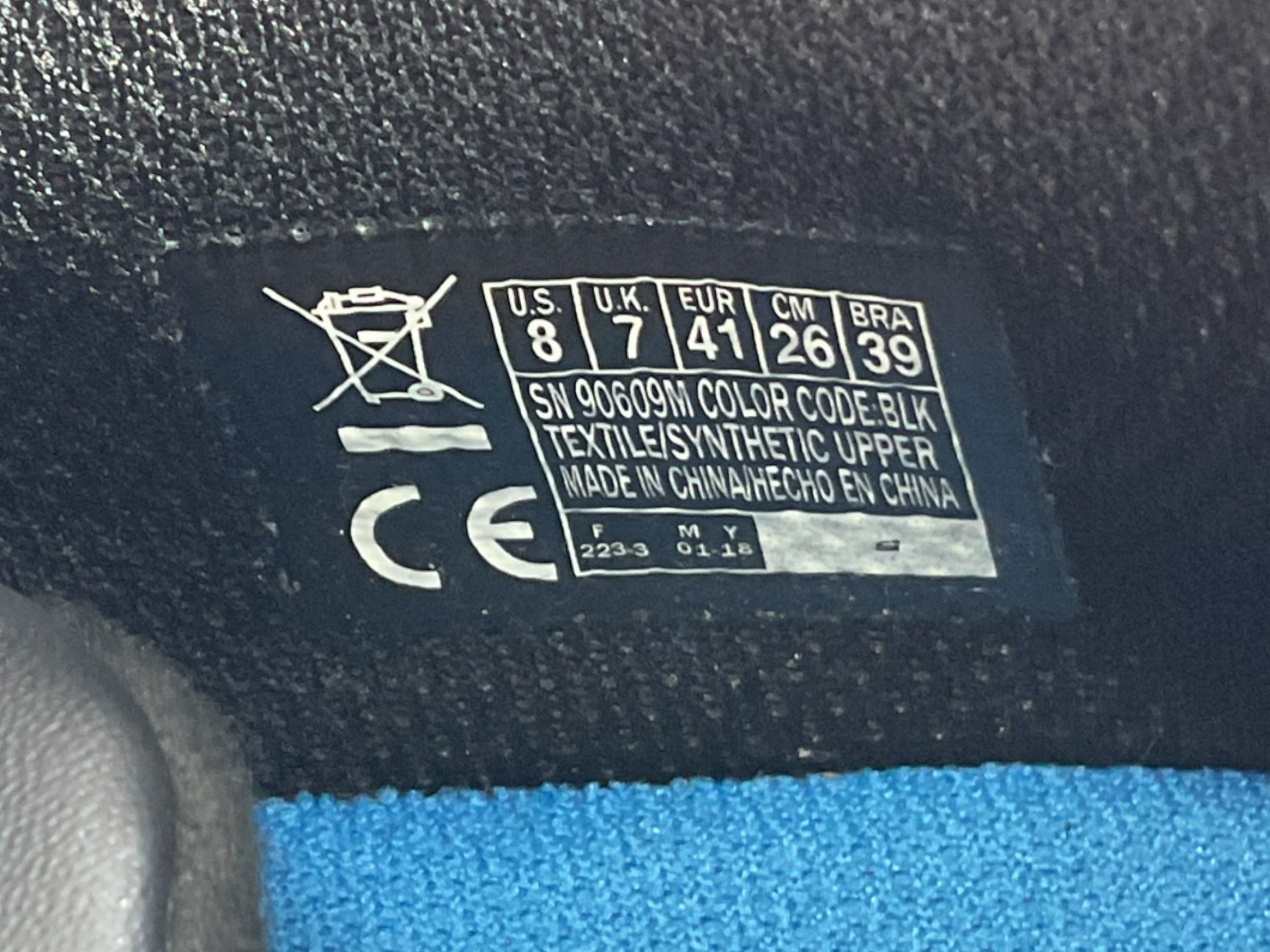 Tenis 8 (Skechers)