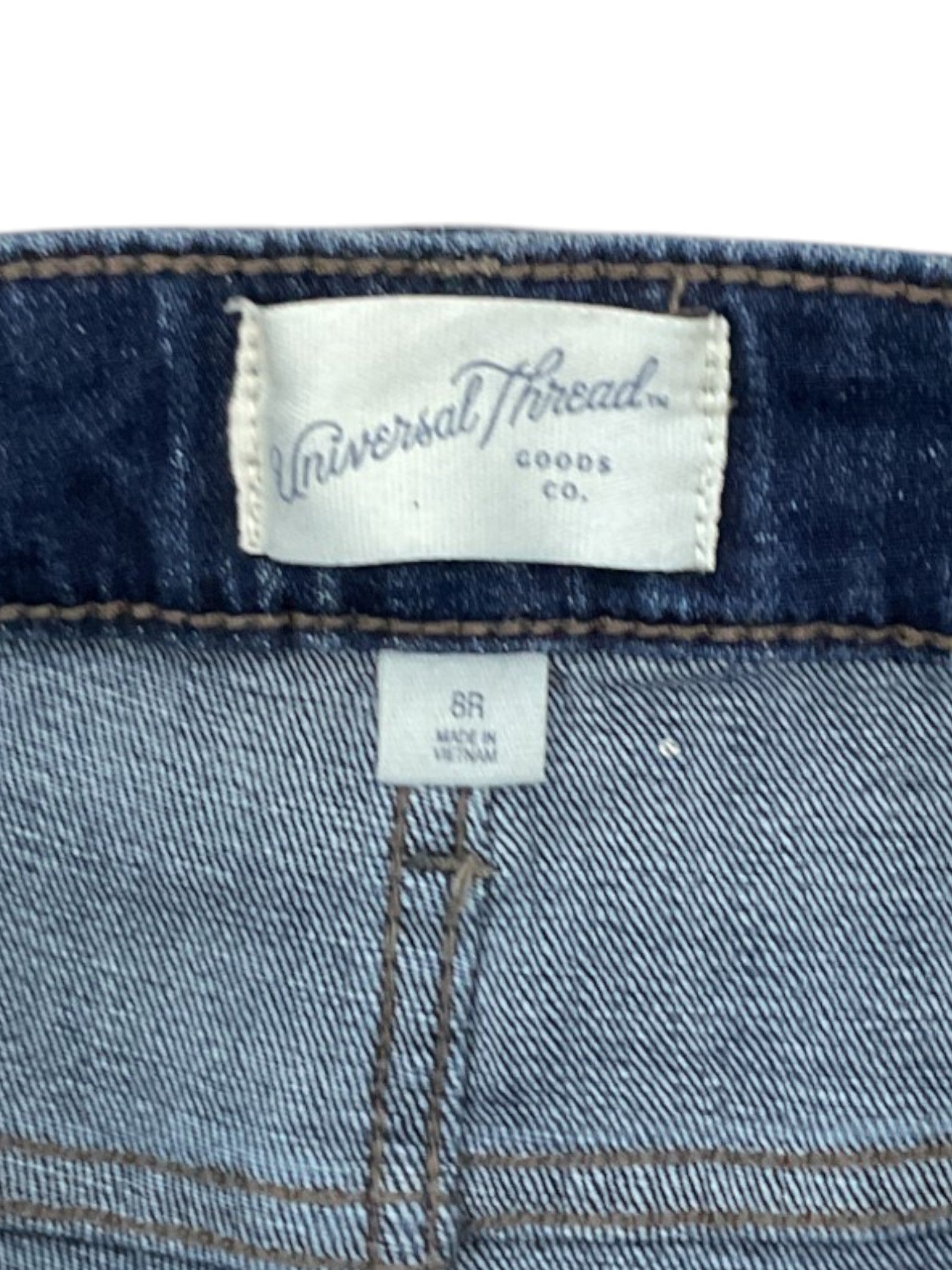 Jean 8 (Universal Thread)