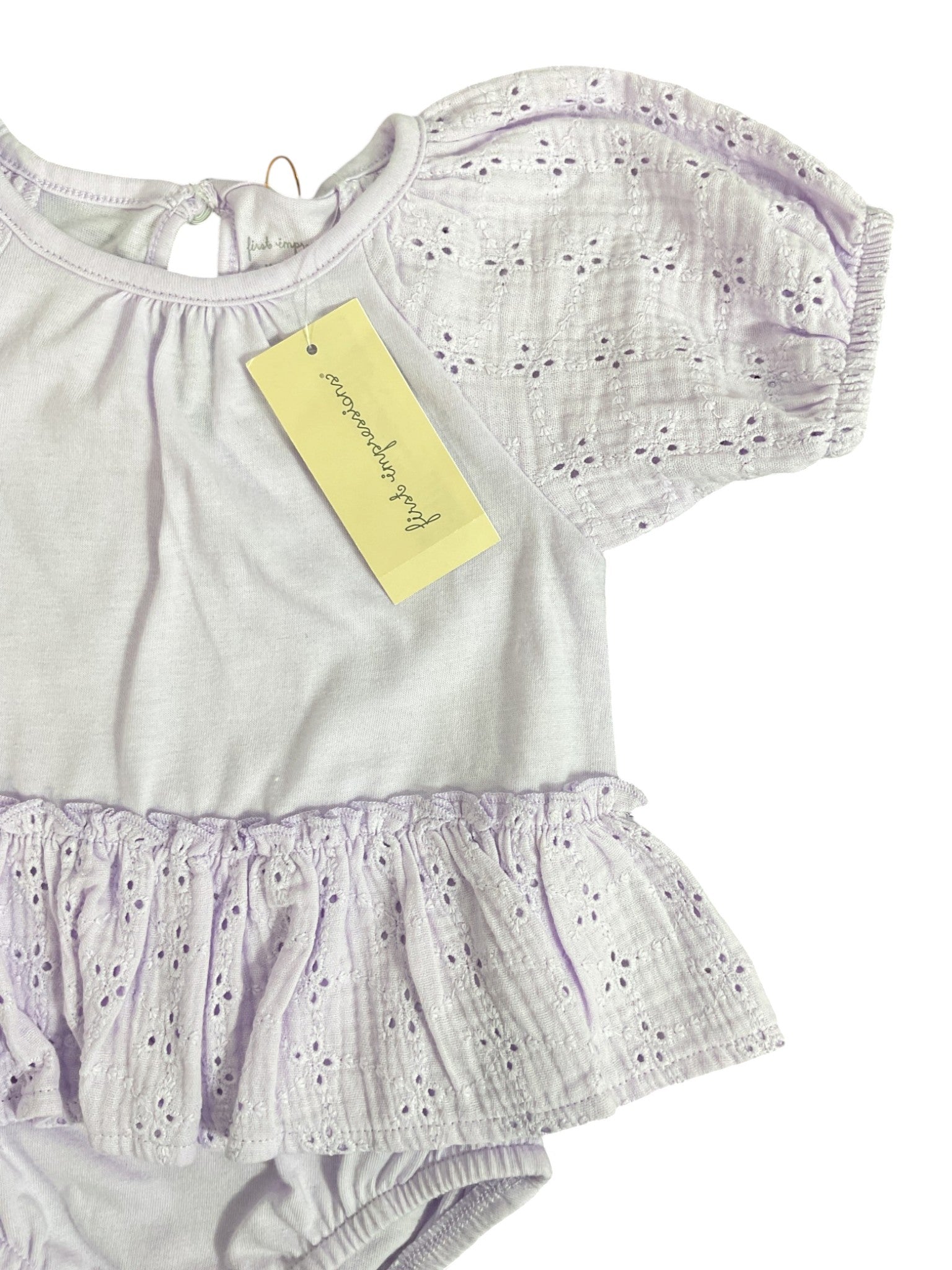 Traje de bebe 6-9M (First Impressions)