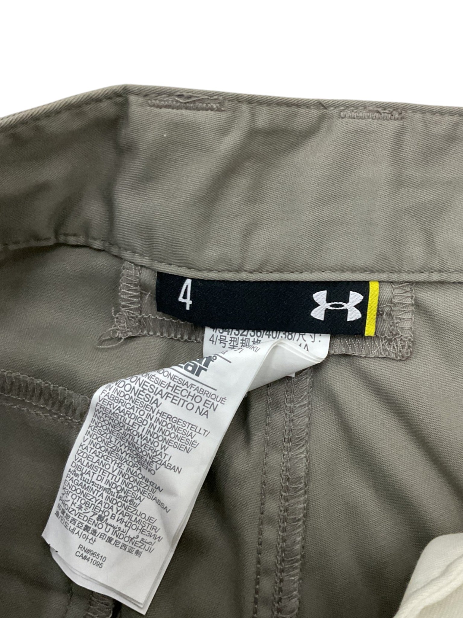 Short 4 (UNDER ARMOUR)