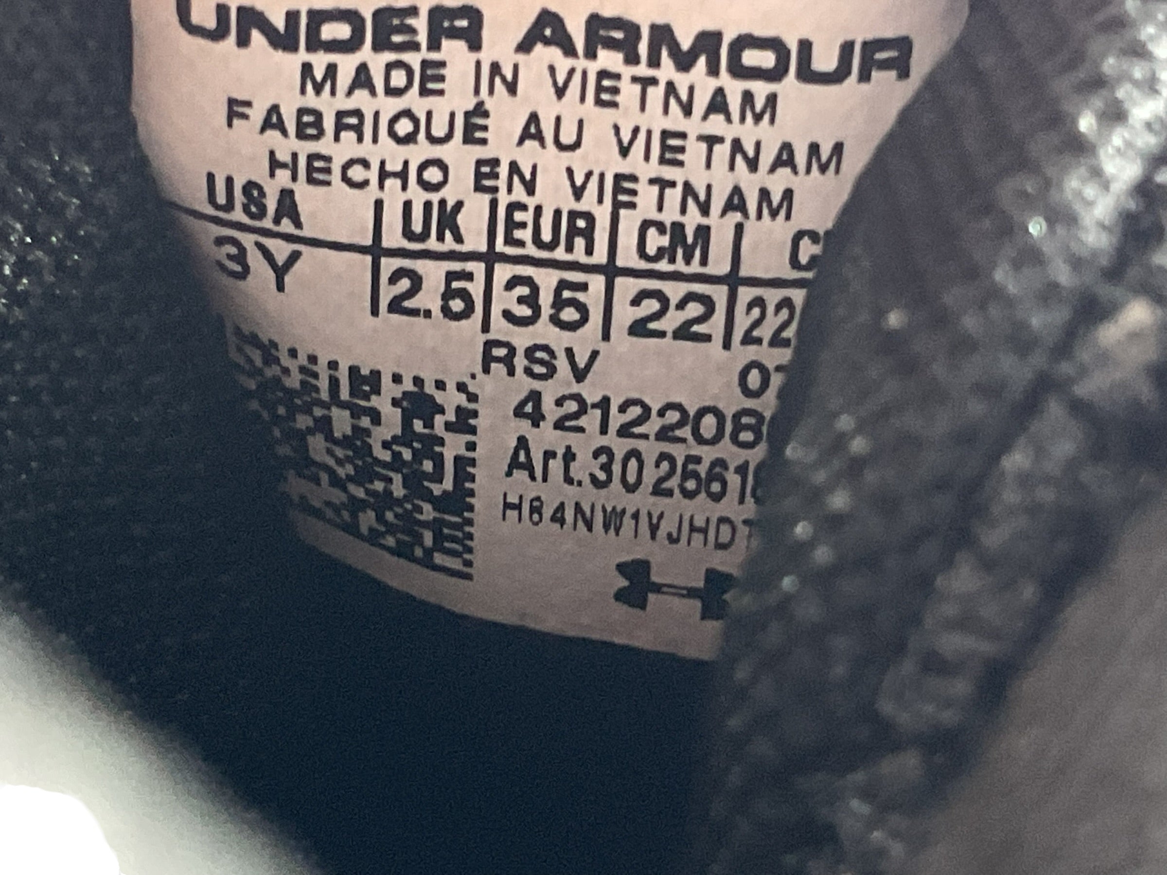Tenis niño 3Y (UNDER ARMOUR)