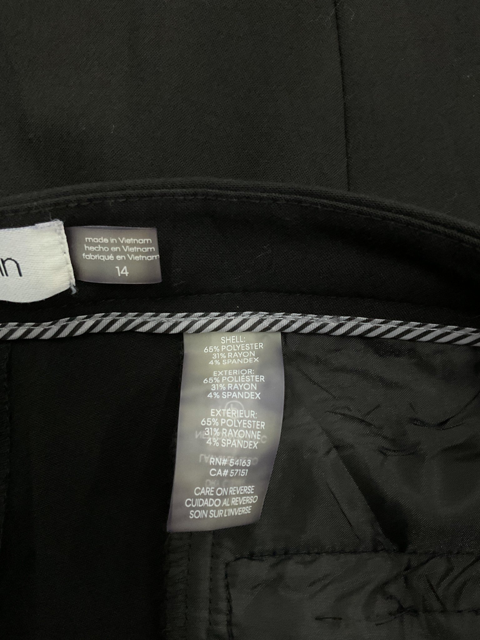 Pantalón 14 (Calvin Klein)