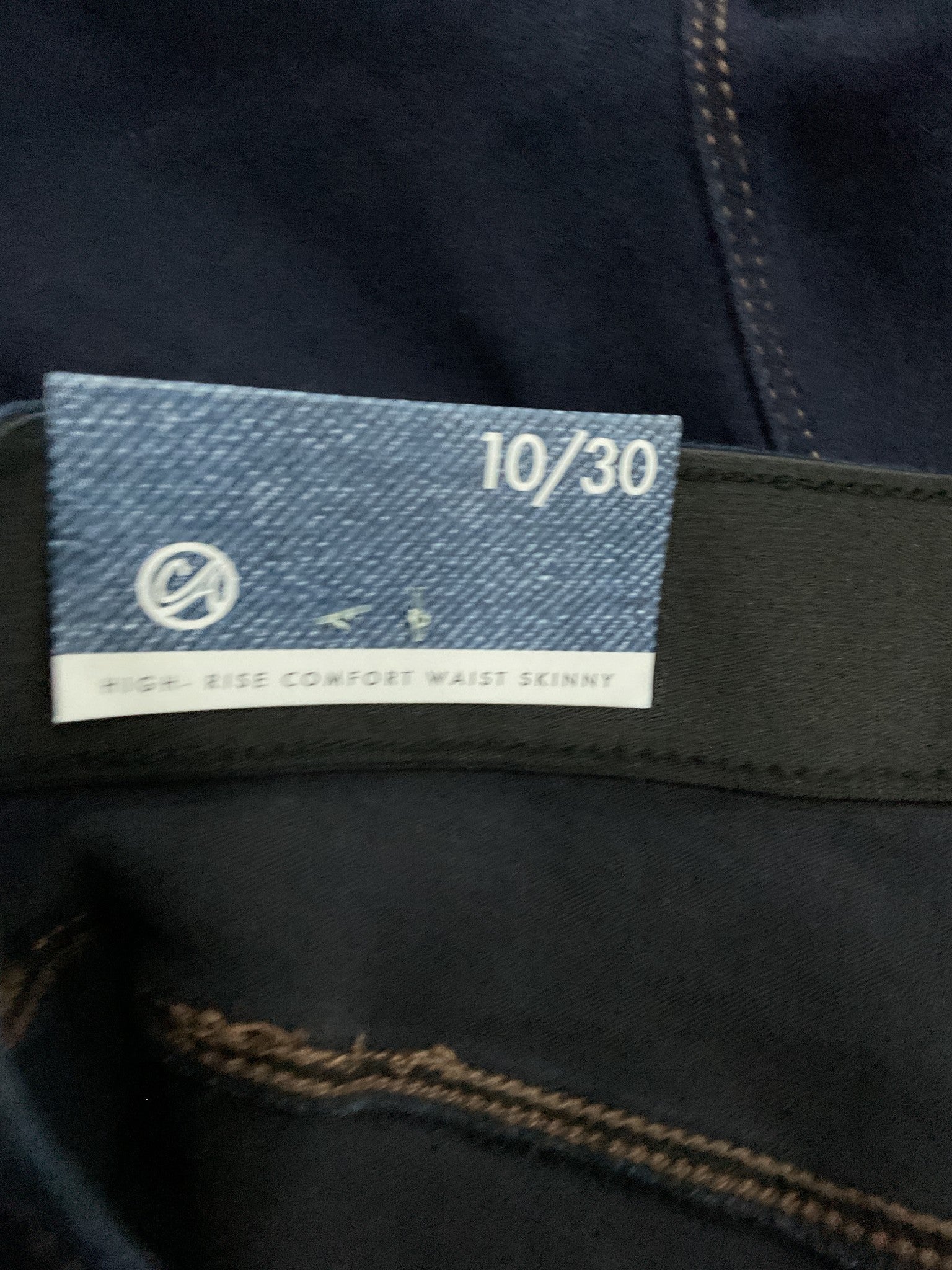 Jean 10 (Curve Appeal)