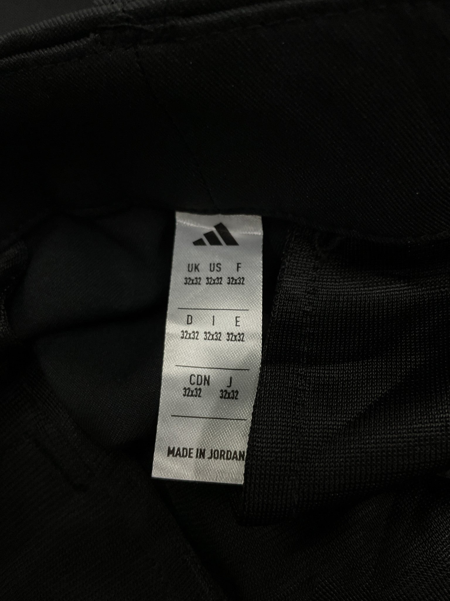 Pantalón 32 (adidas)