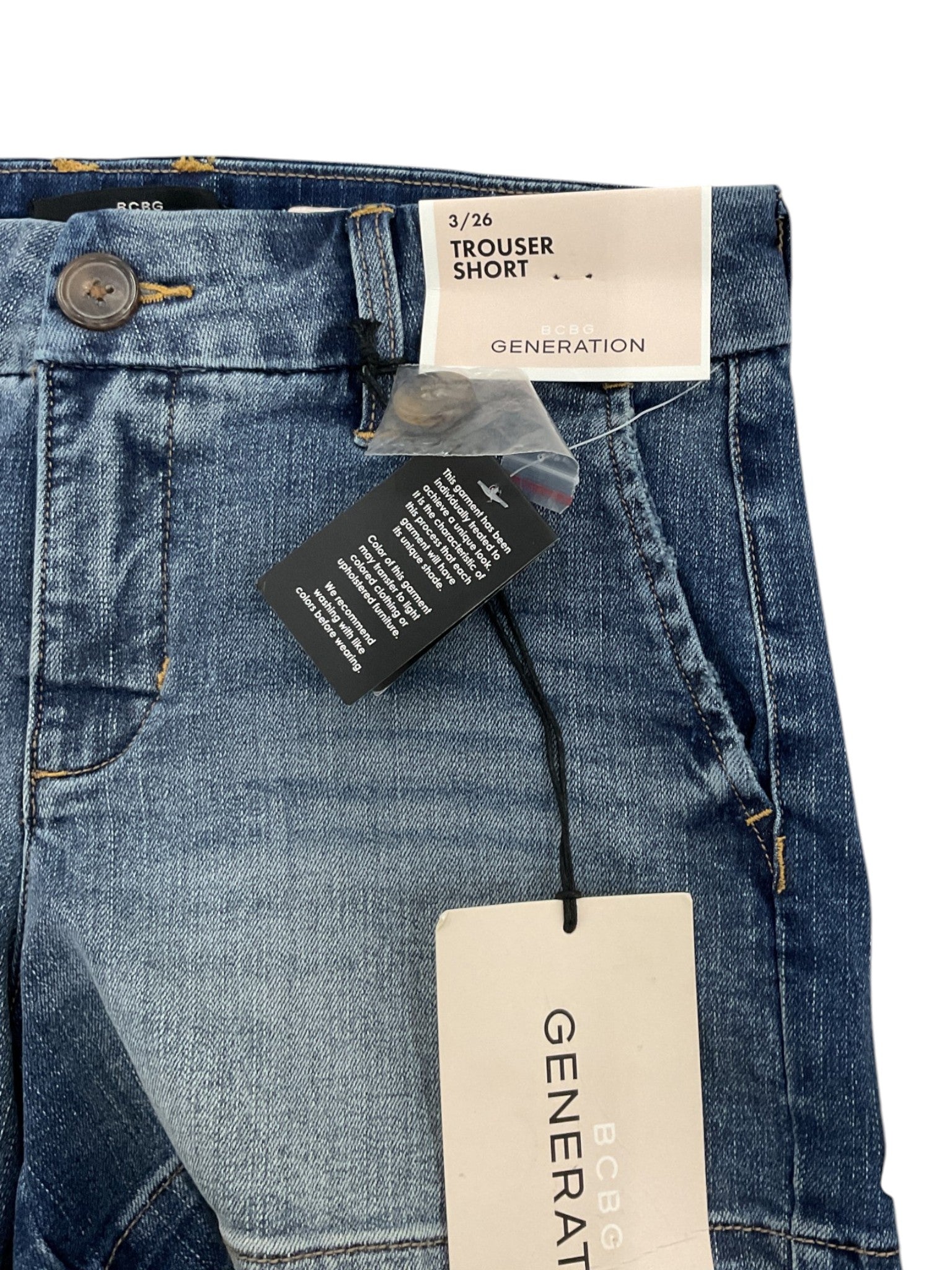 Short 3/26 (BCBG)