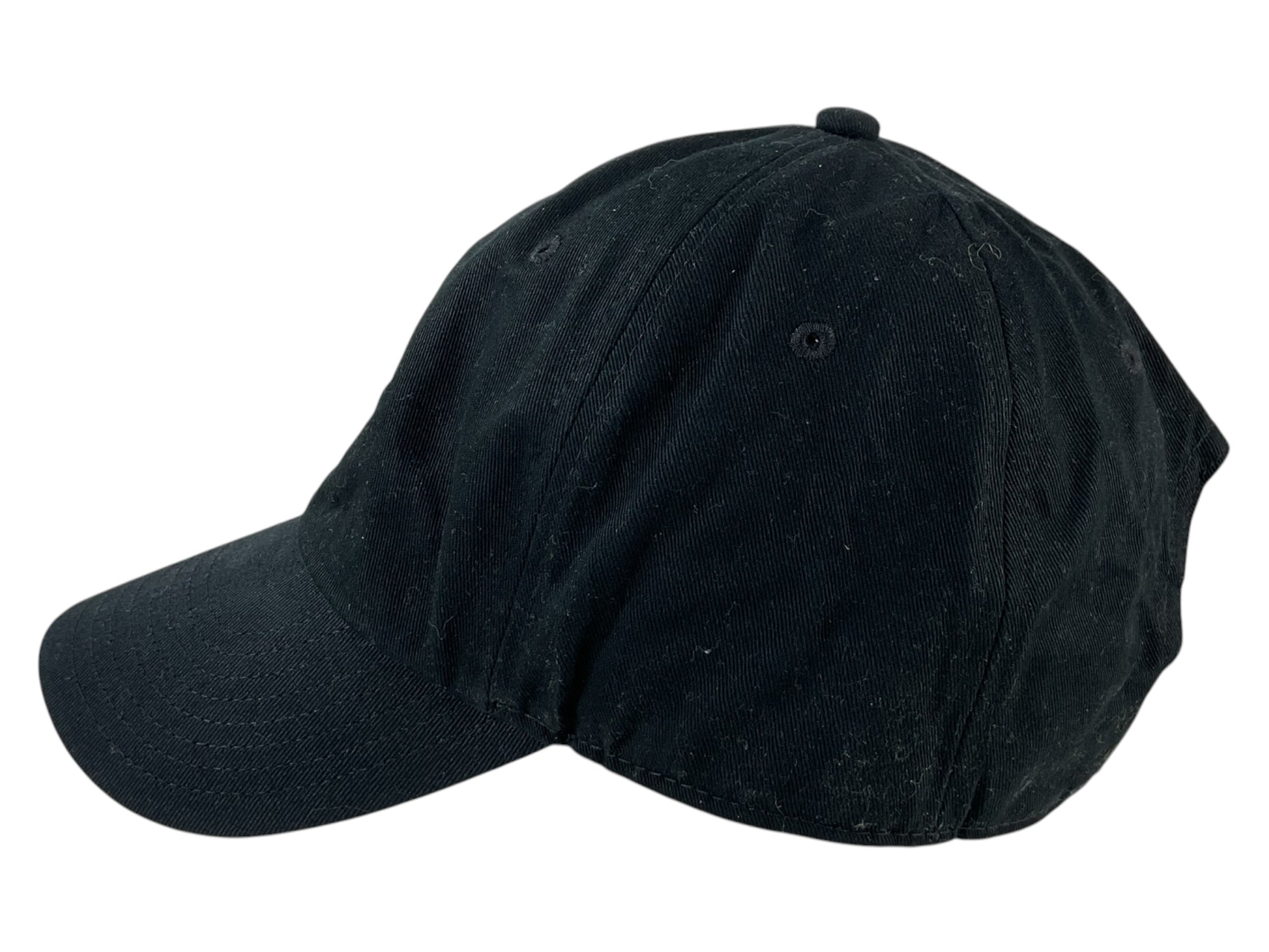 Gorra NIKE negra, vista posterior con correa ajustable