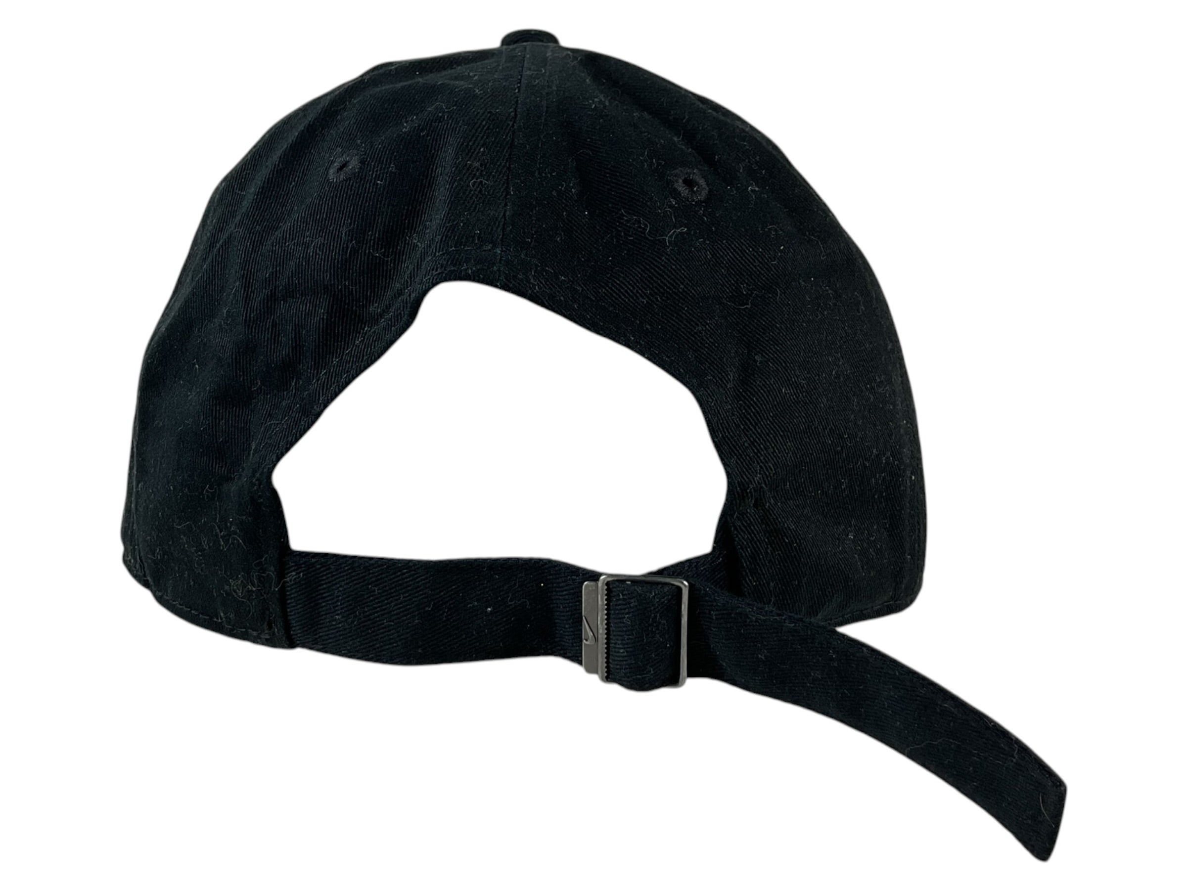 Gorra NIKE negra, vista frontal