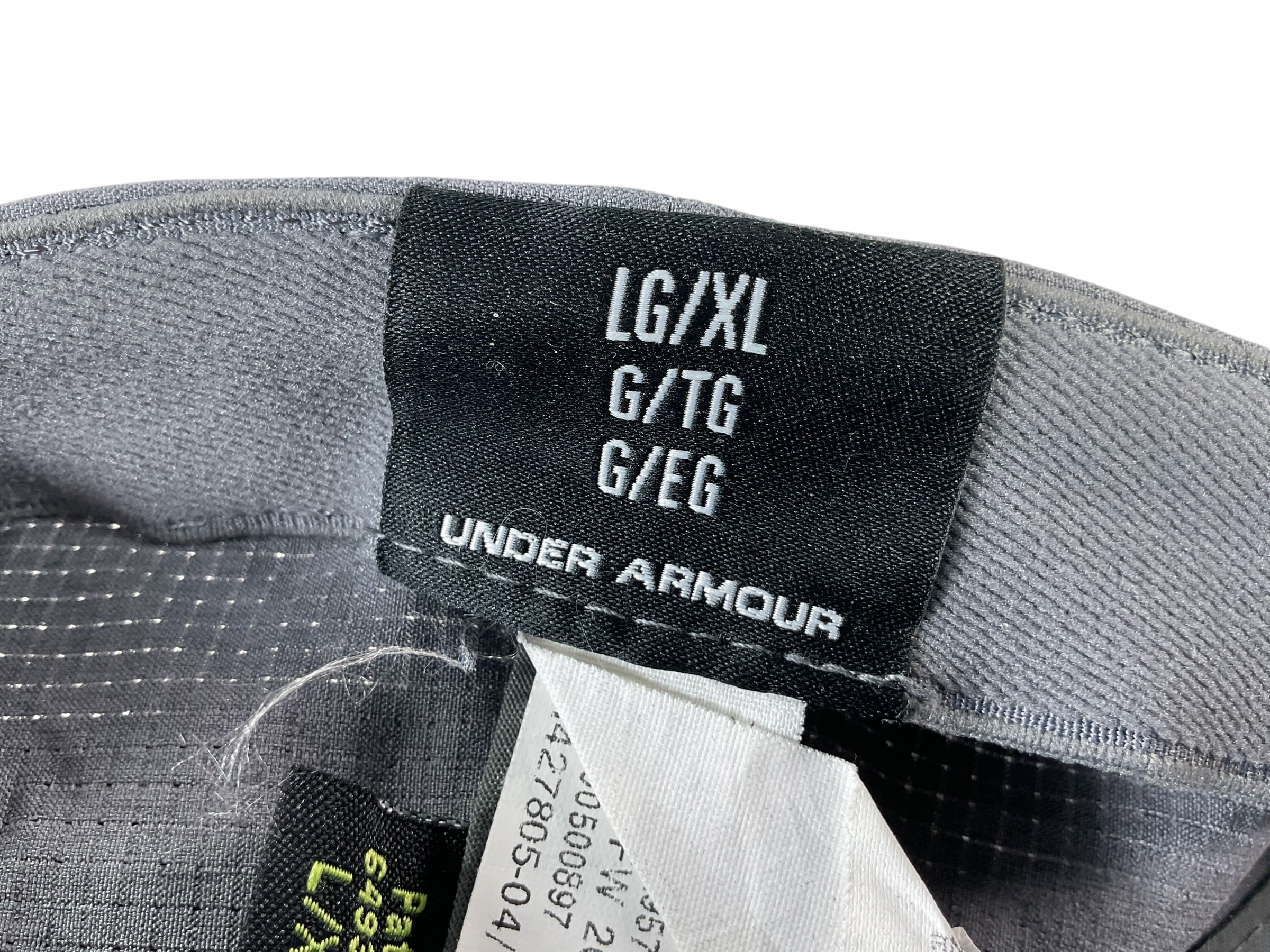 Gorra de Golf UNDER ARMOUR gris, vista posterior