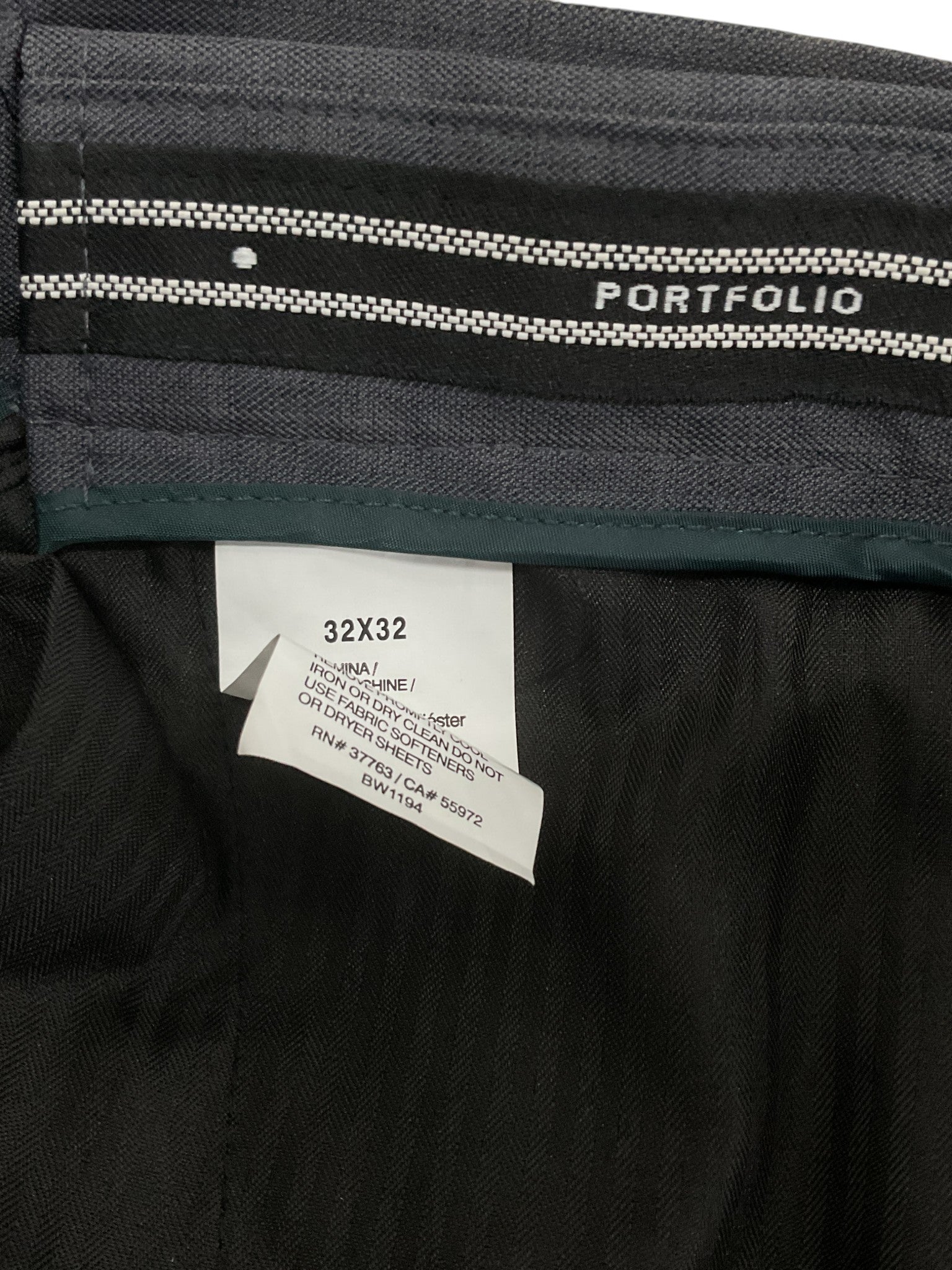 Pantalón 32 (Perry Ellis)