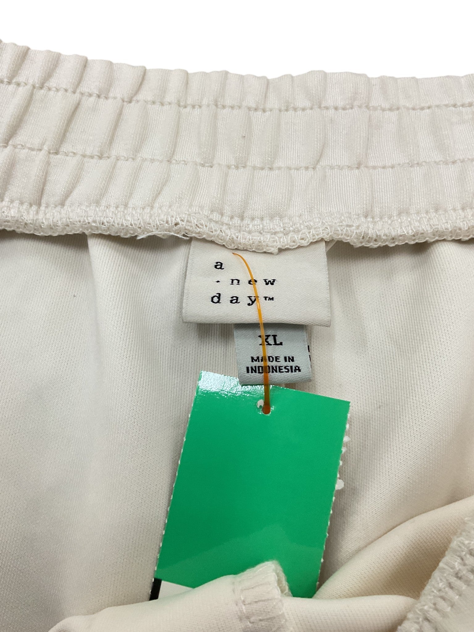 Short XL (A New Day)