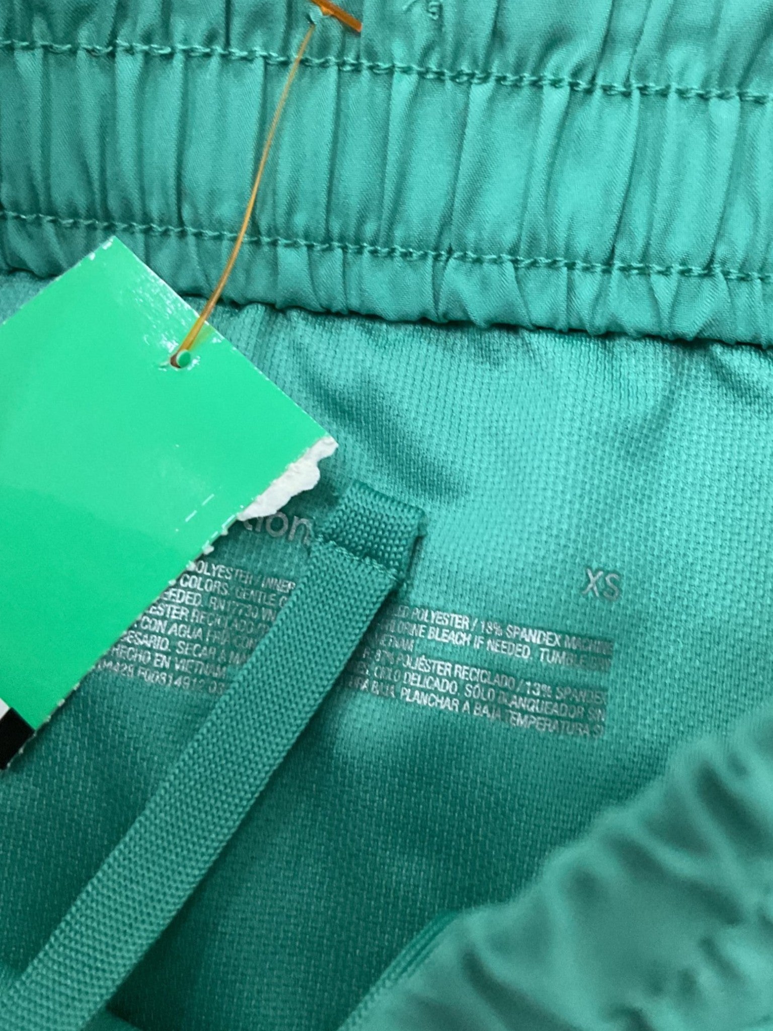 Short XS (all in motion)