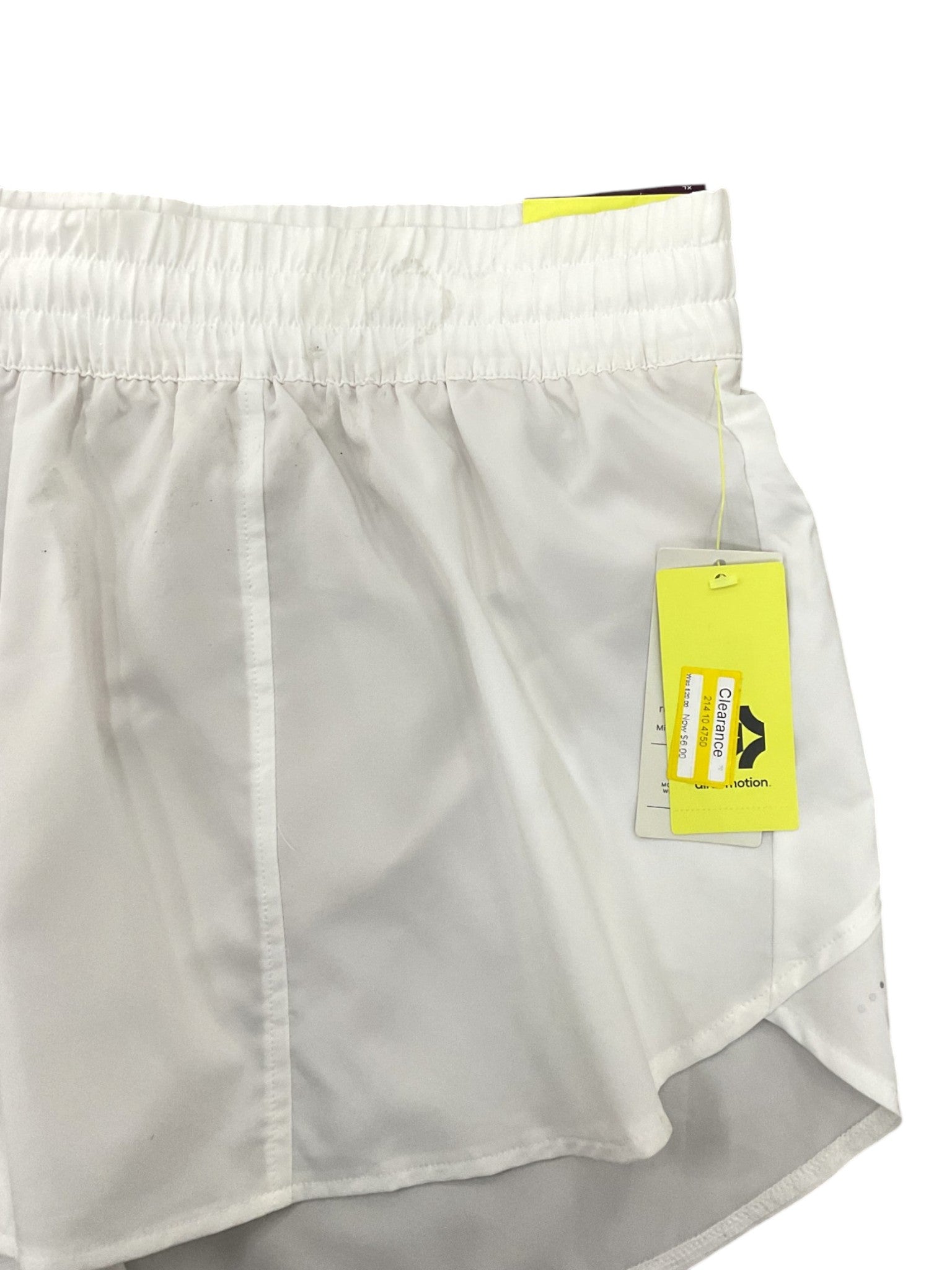 Short XL (all in motion)