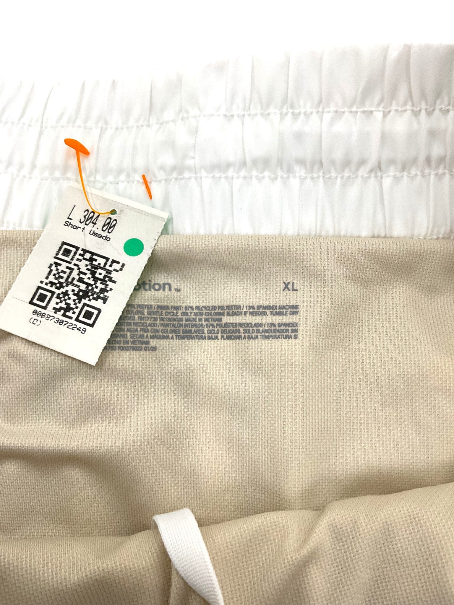 Short XL (all in motion)
