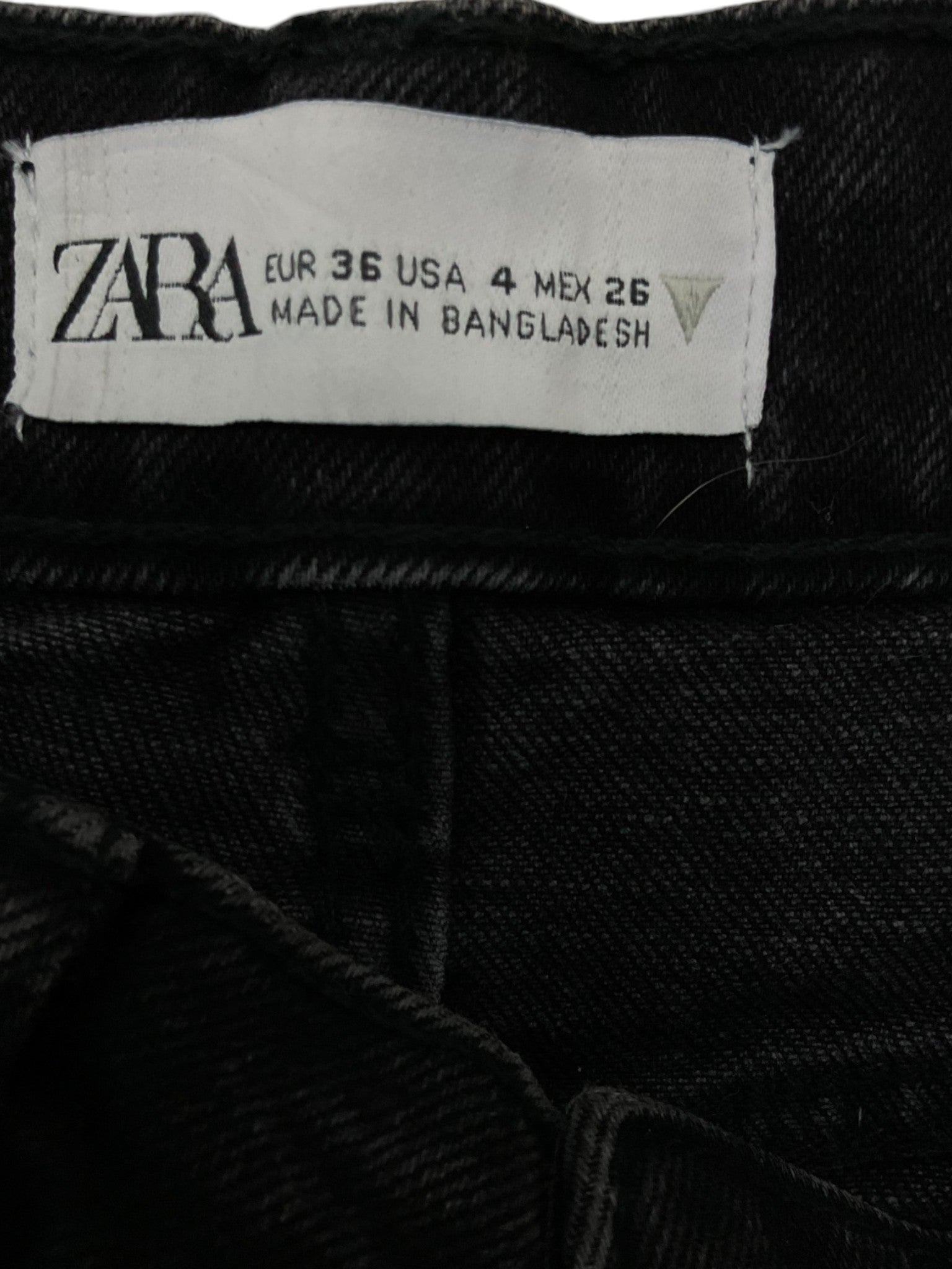 Short 4 (ZARA)