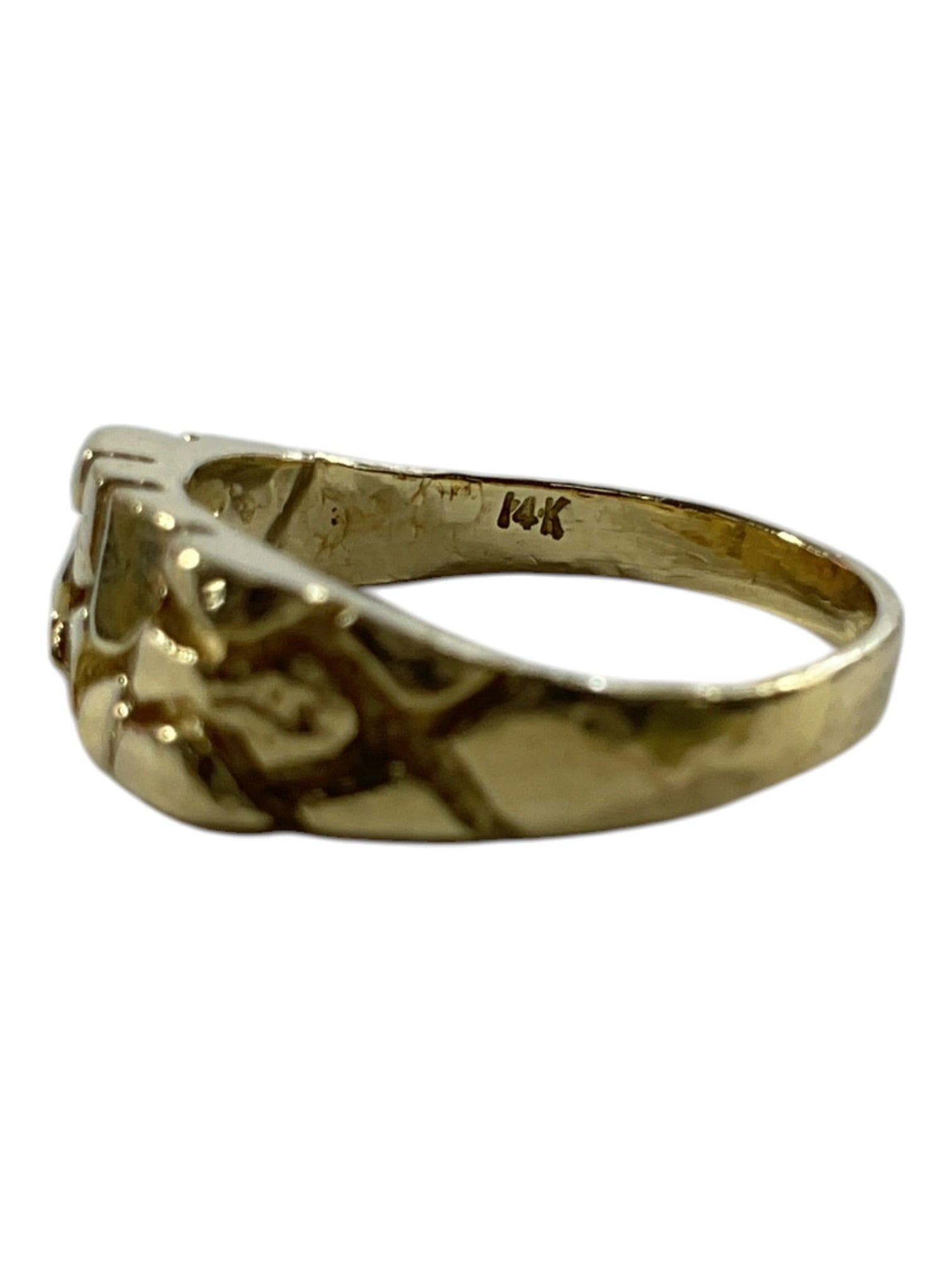 Anillo de oro