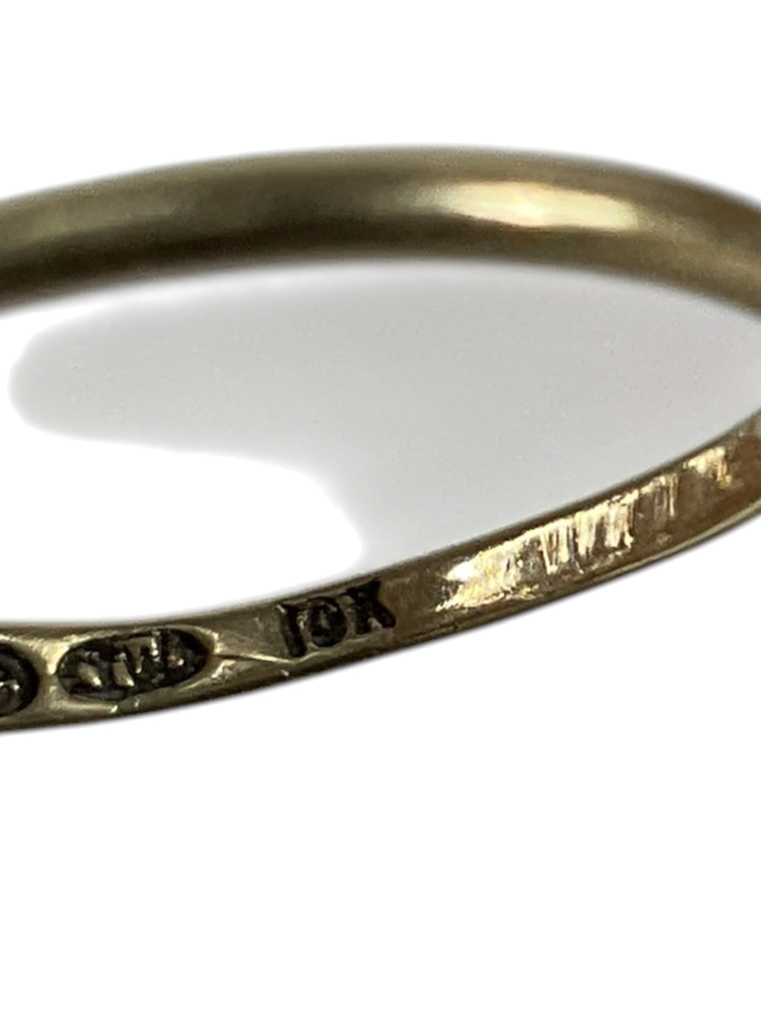 Anillo de oro