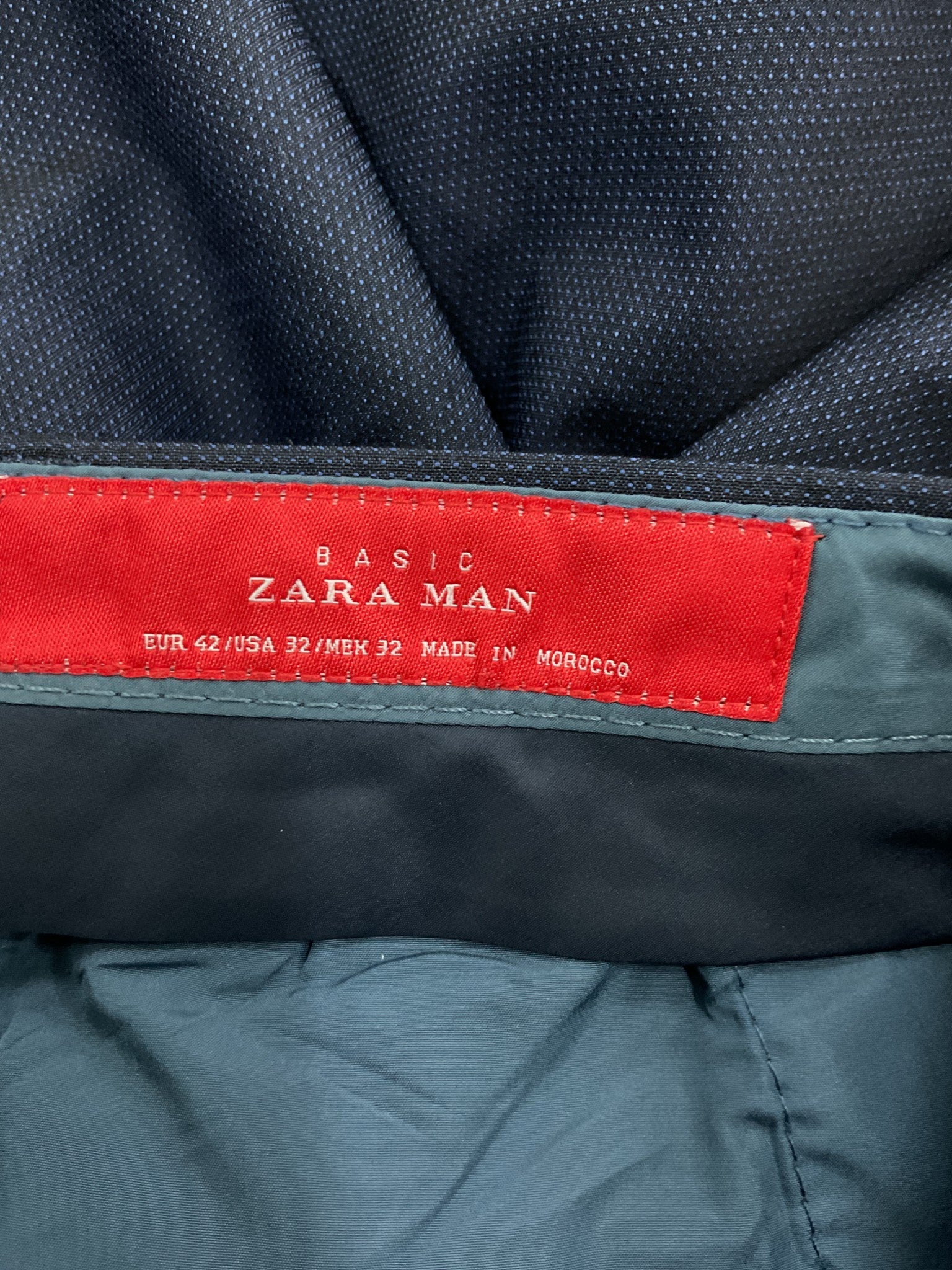 Pantalón 32 (ZARA MAN)