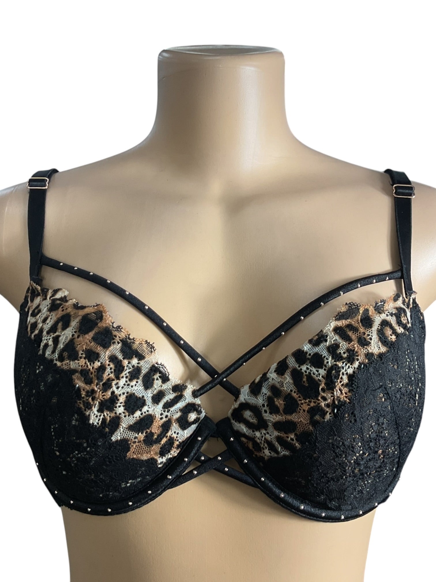 Basier 34D (Pink)