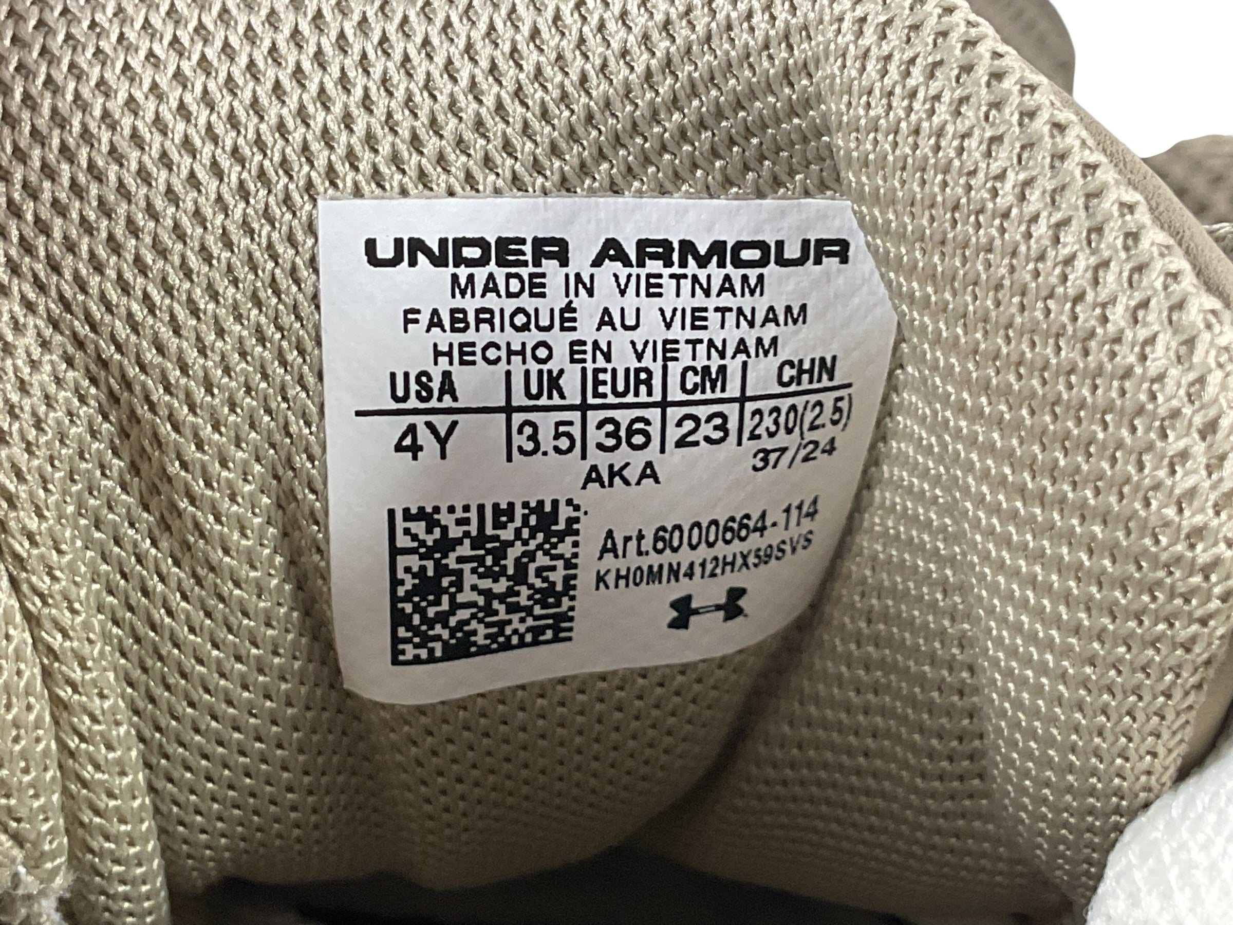 Tenis niño 4 (Under Armour)