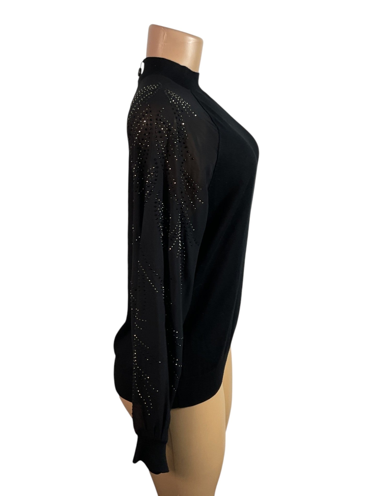 Blusa M (Adrianna Papel)