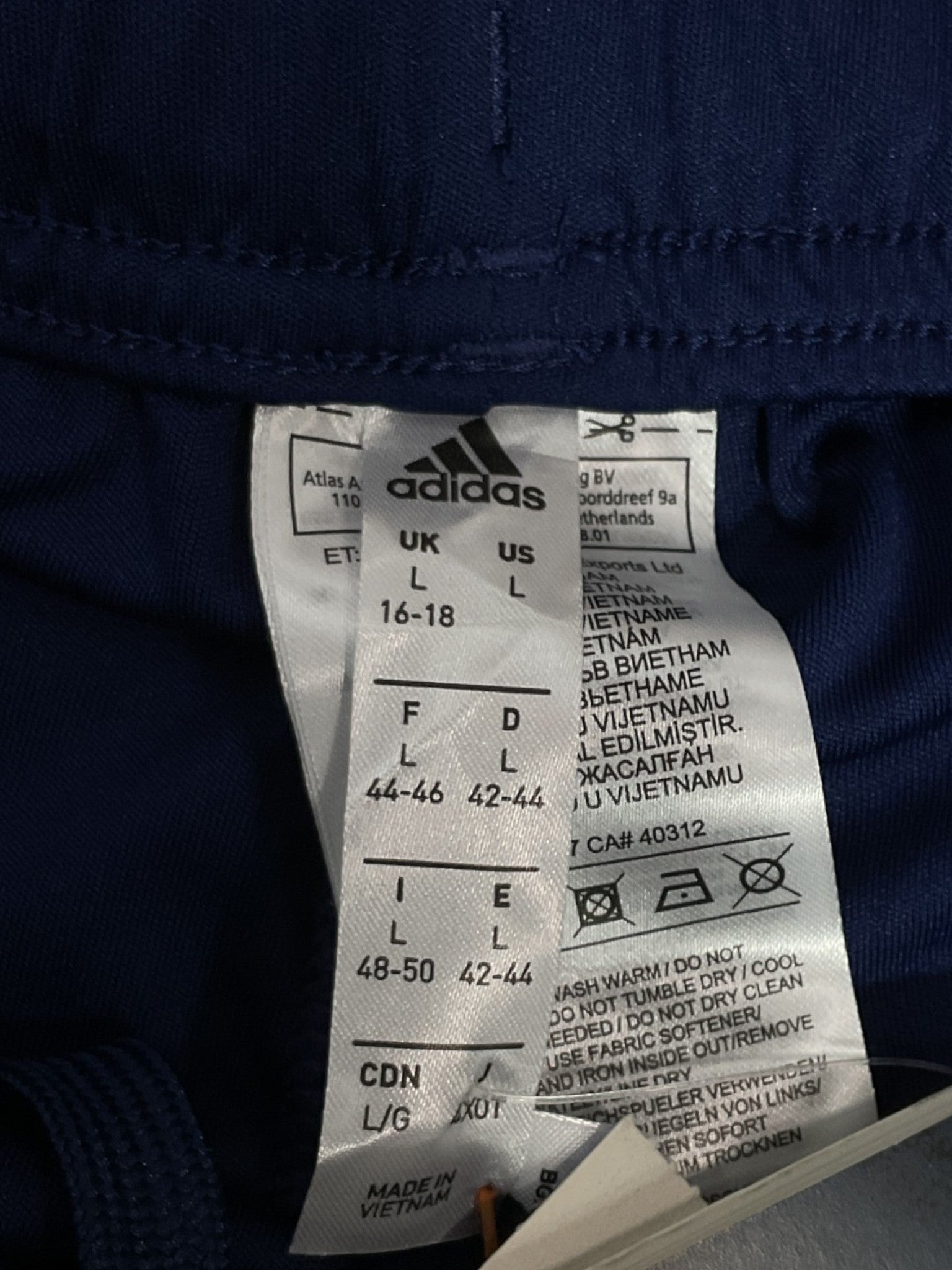 Short L (adidas)