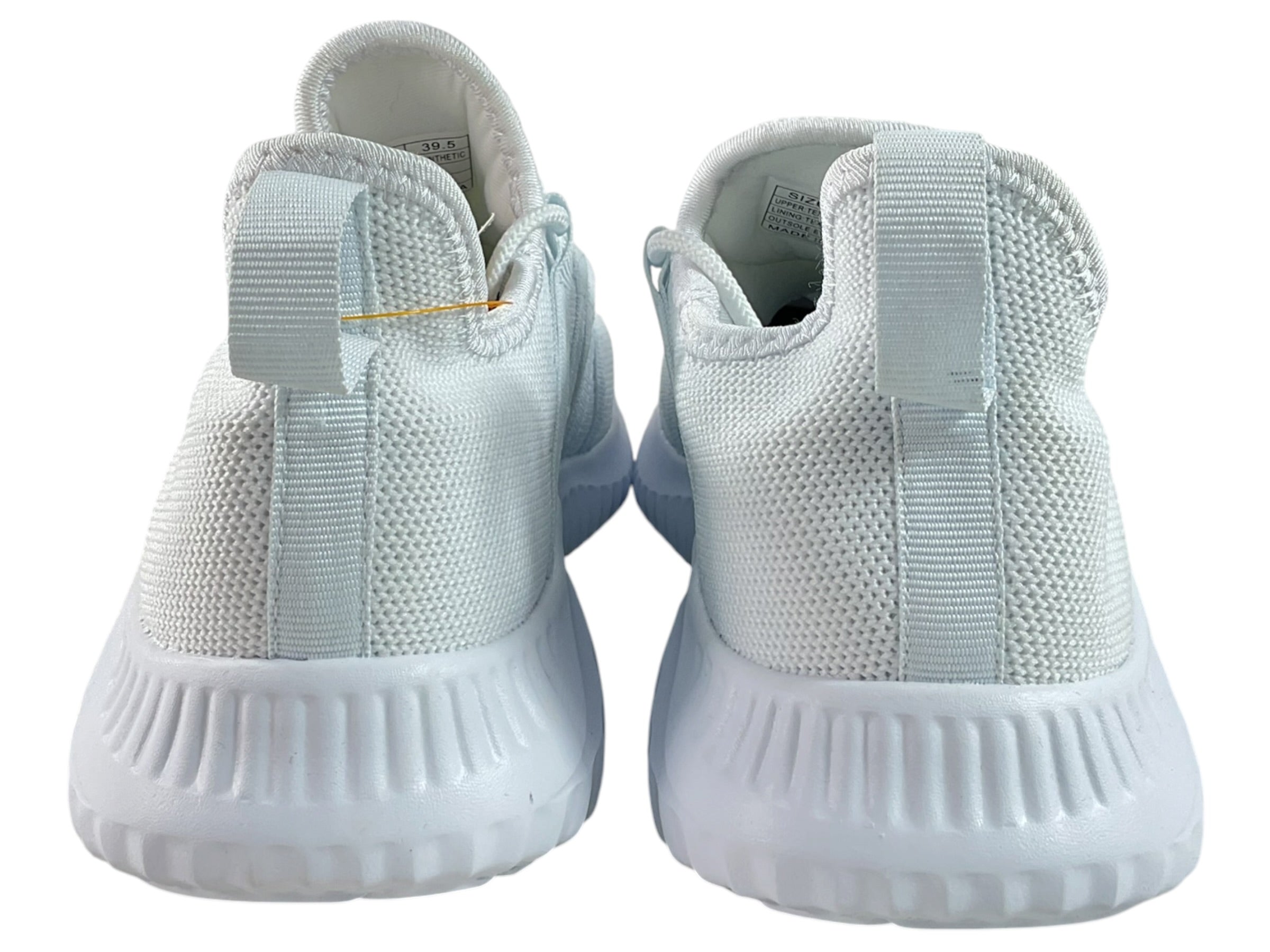 Tenis 8.5