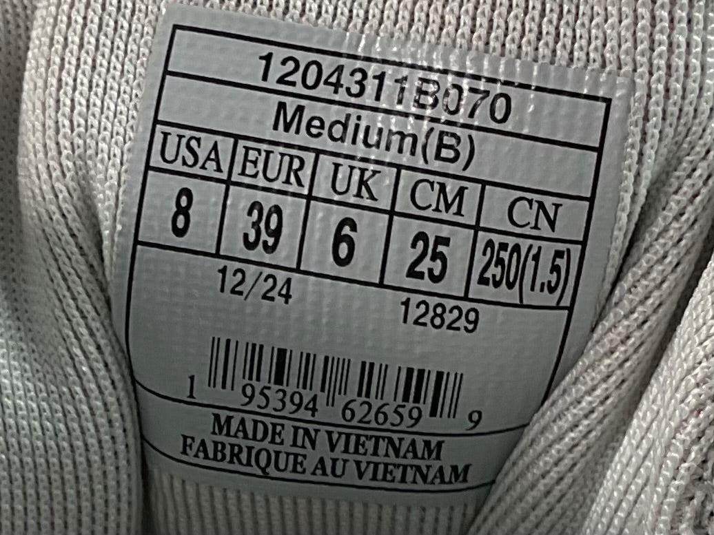 Tenis 8 (Brooks)