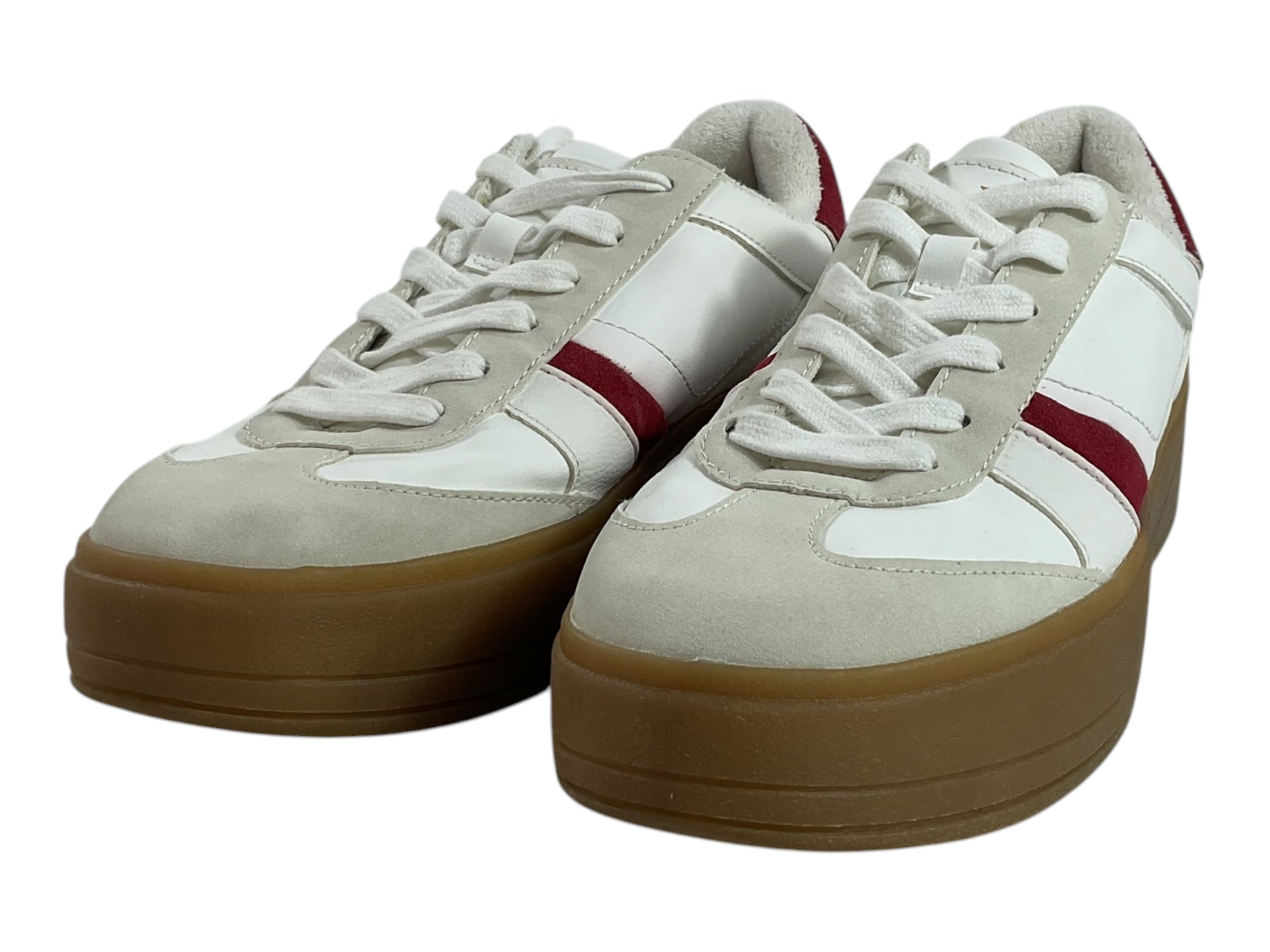 Tenis 8 (BERSHKA)